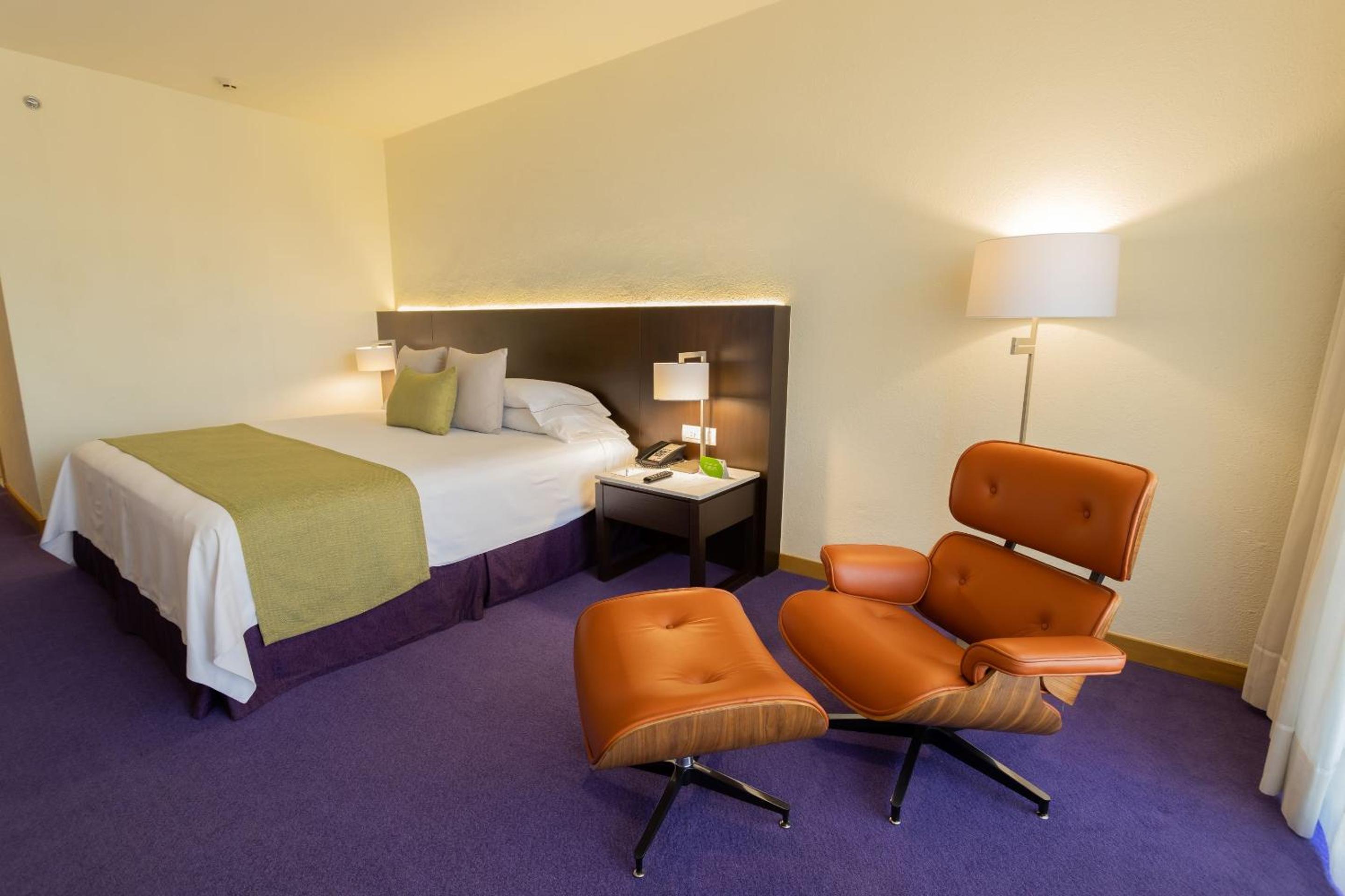 Master Suite thumbnail 6