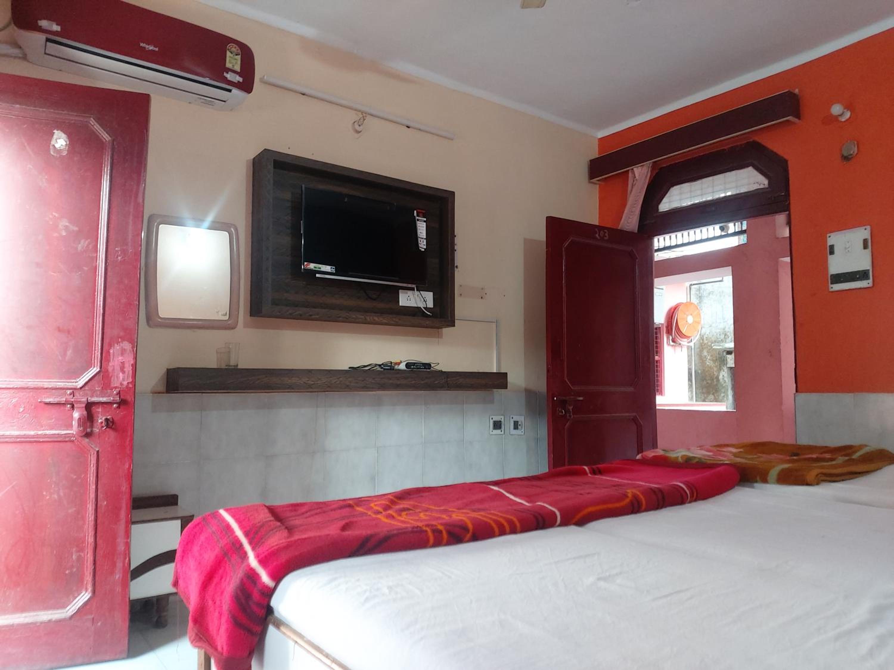 Deluxe Triple Room photo 2