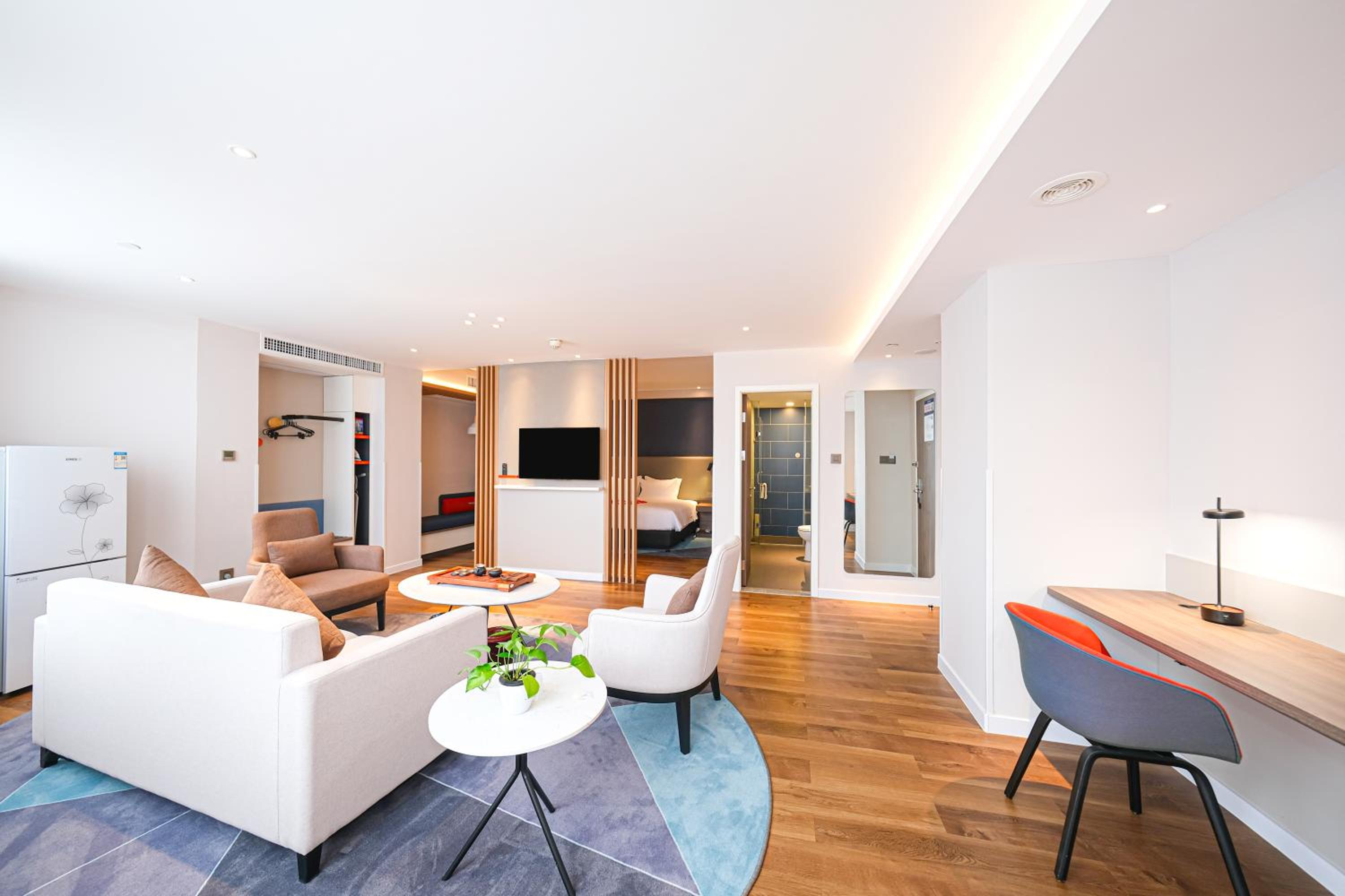 King Suite - Photo 1