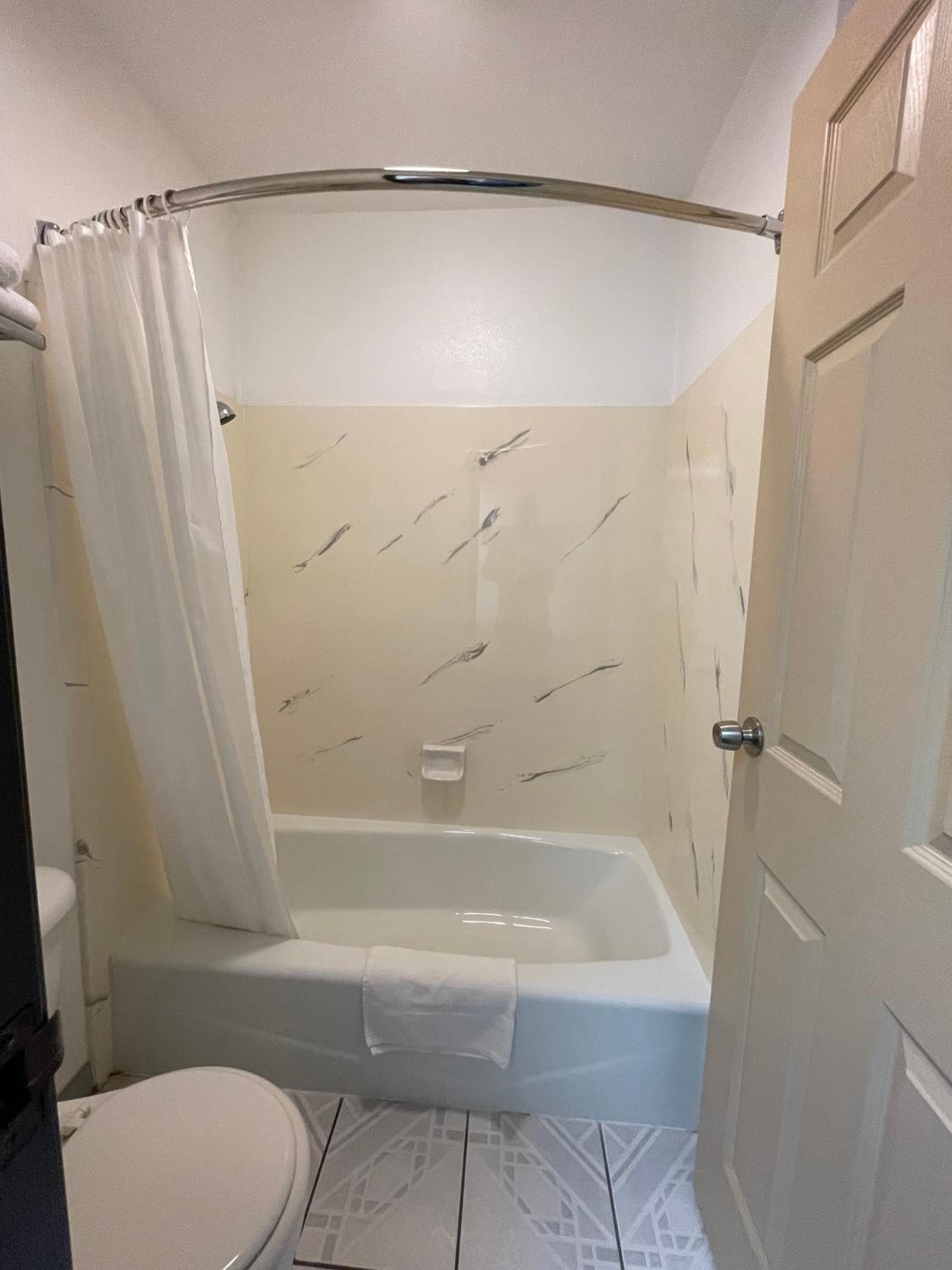 Large Double Room photo 3
