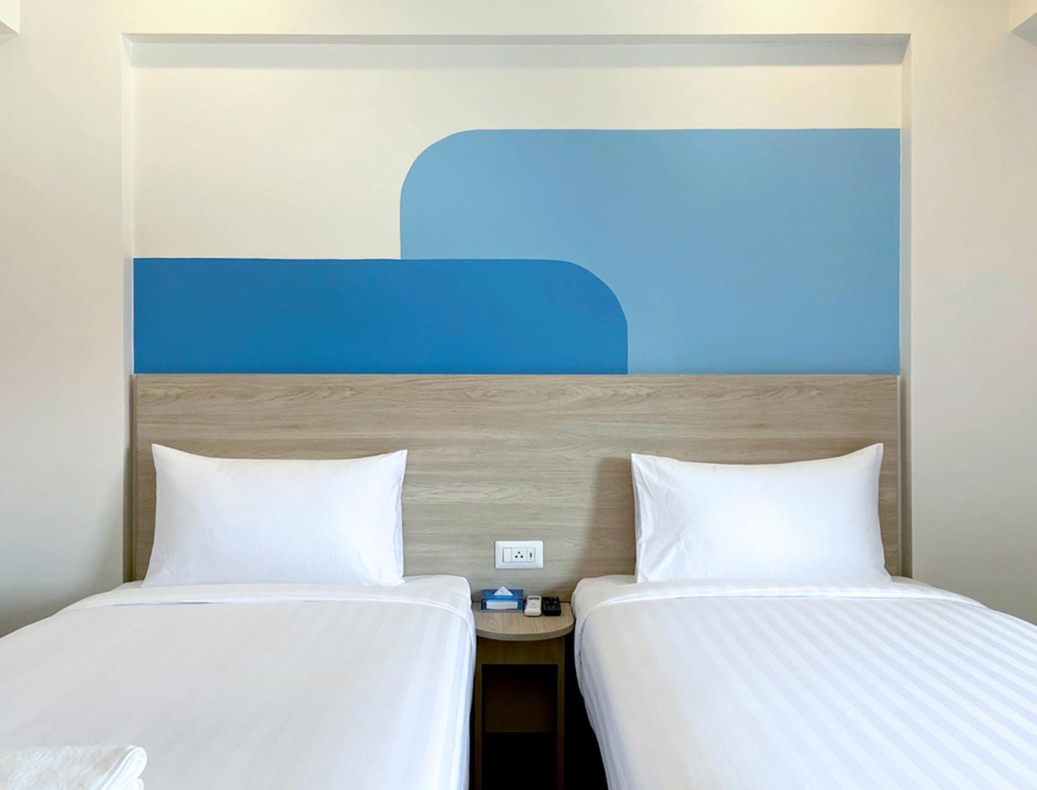 Standard Twin Room - Photo 3