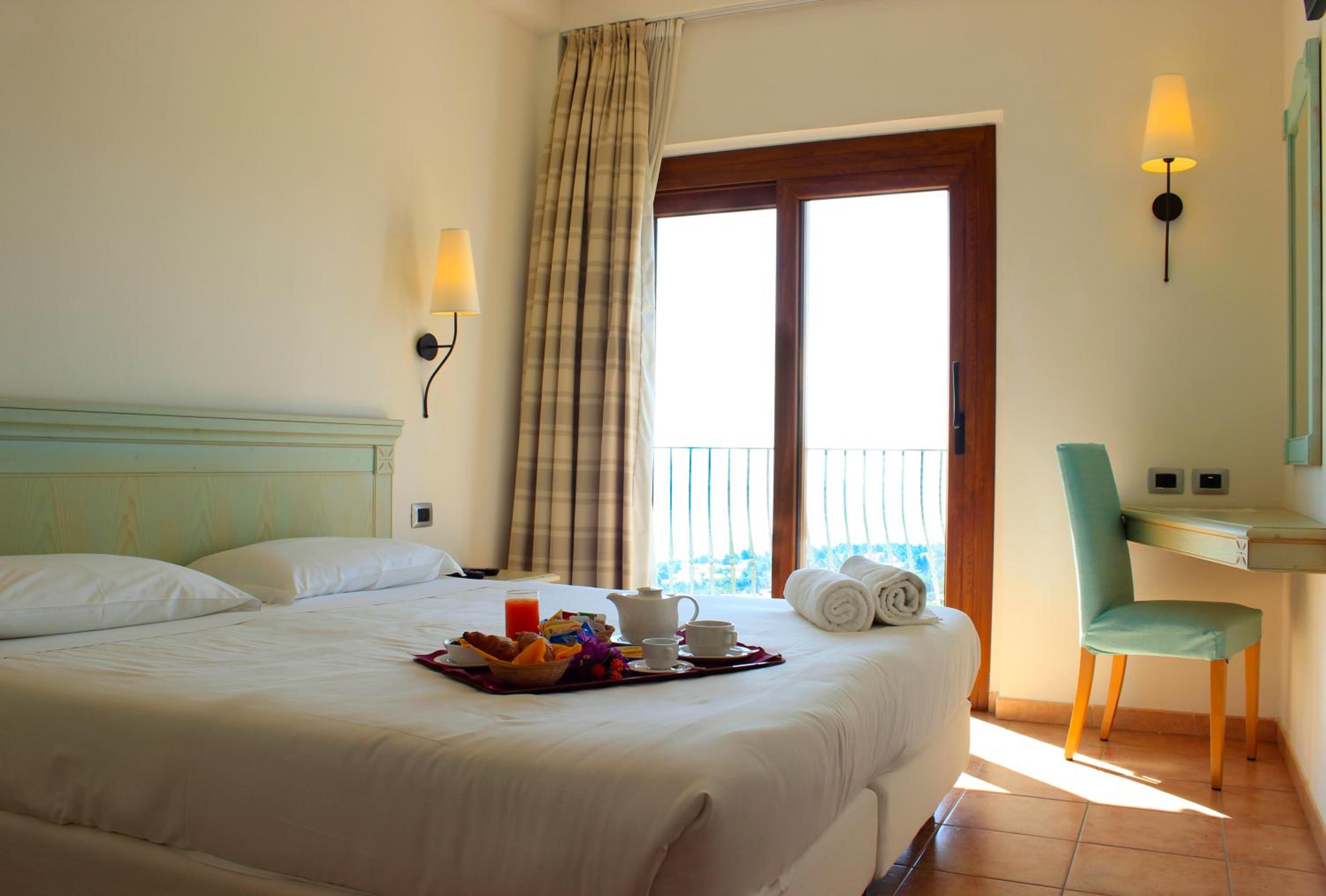 Double Room with Sea View - Photo 6