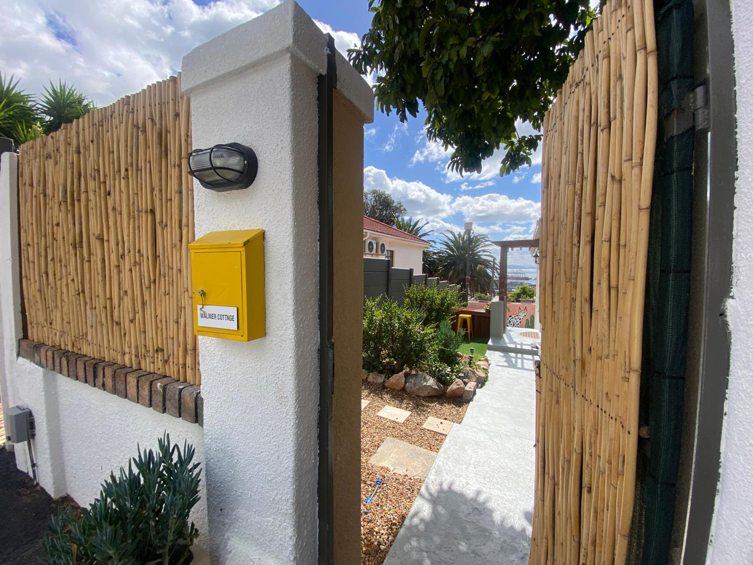One-Bedroom House - Photo 2