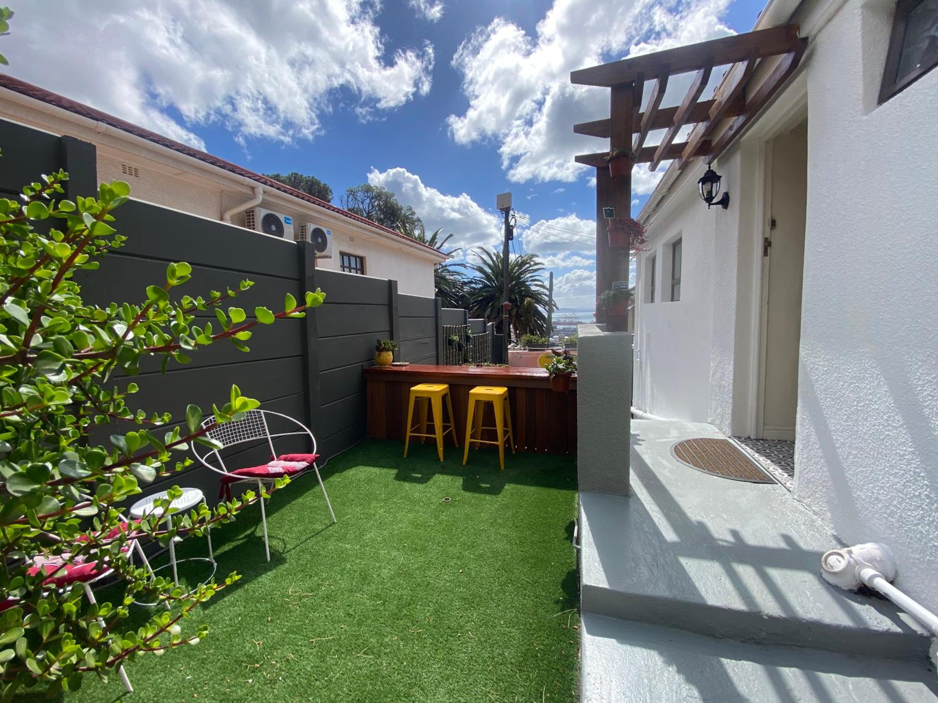 One-Bedroom House - Photo 35