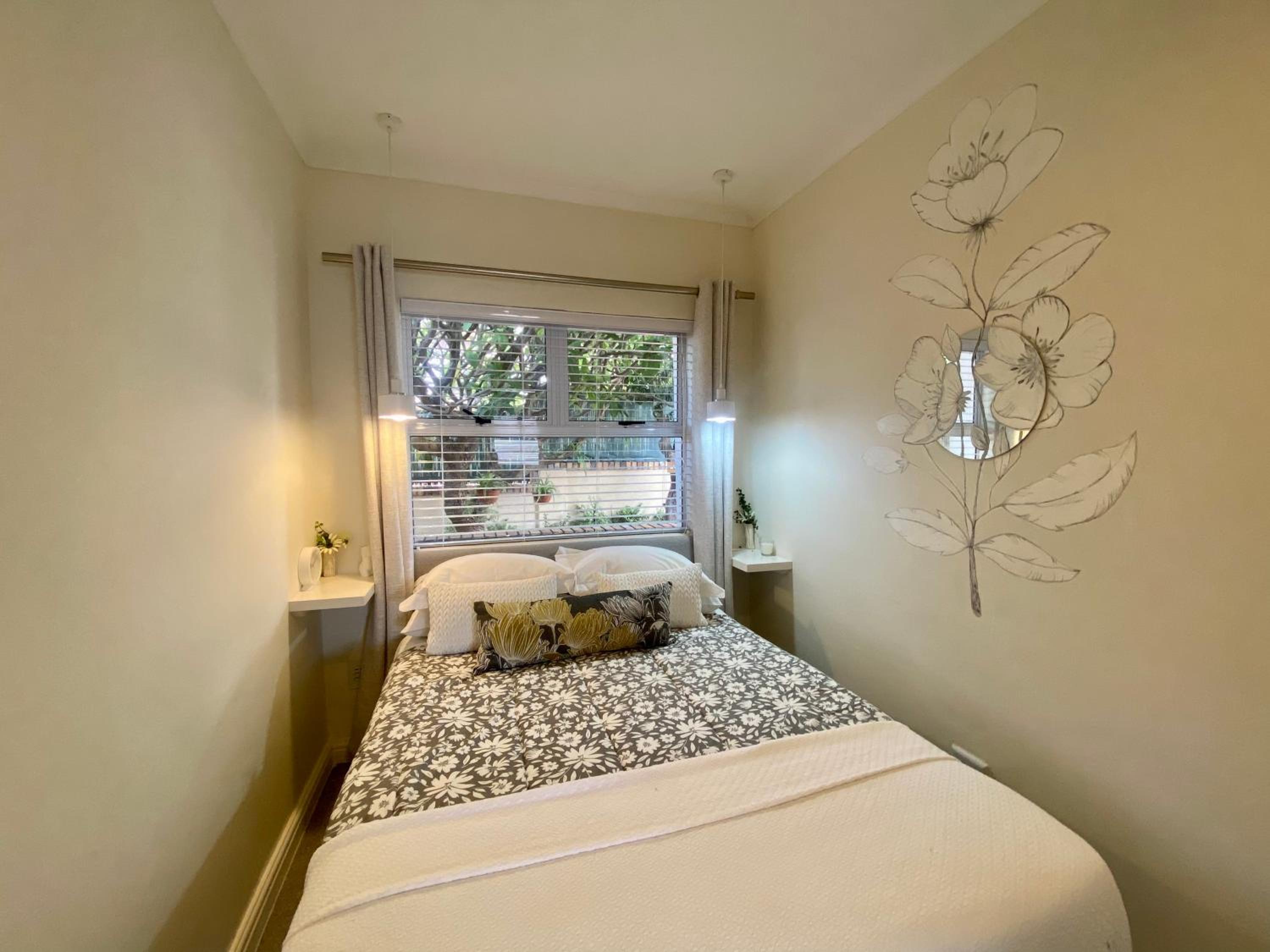 One-Bedroom House - Photo 19