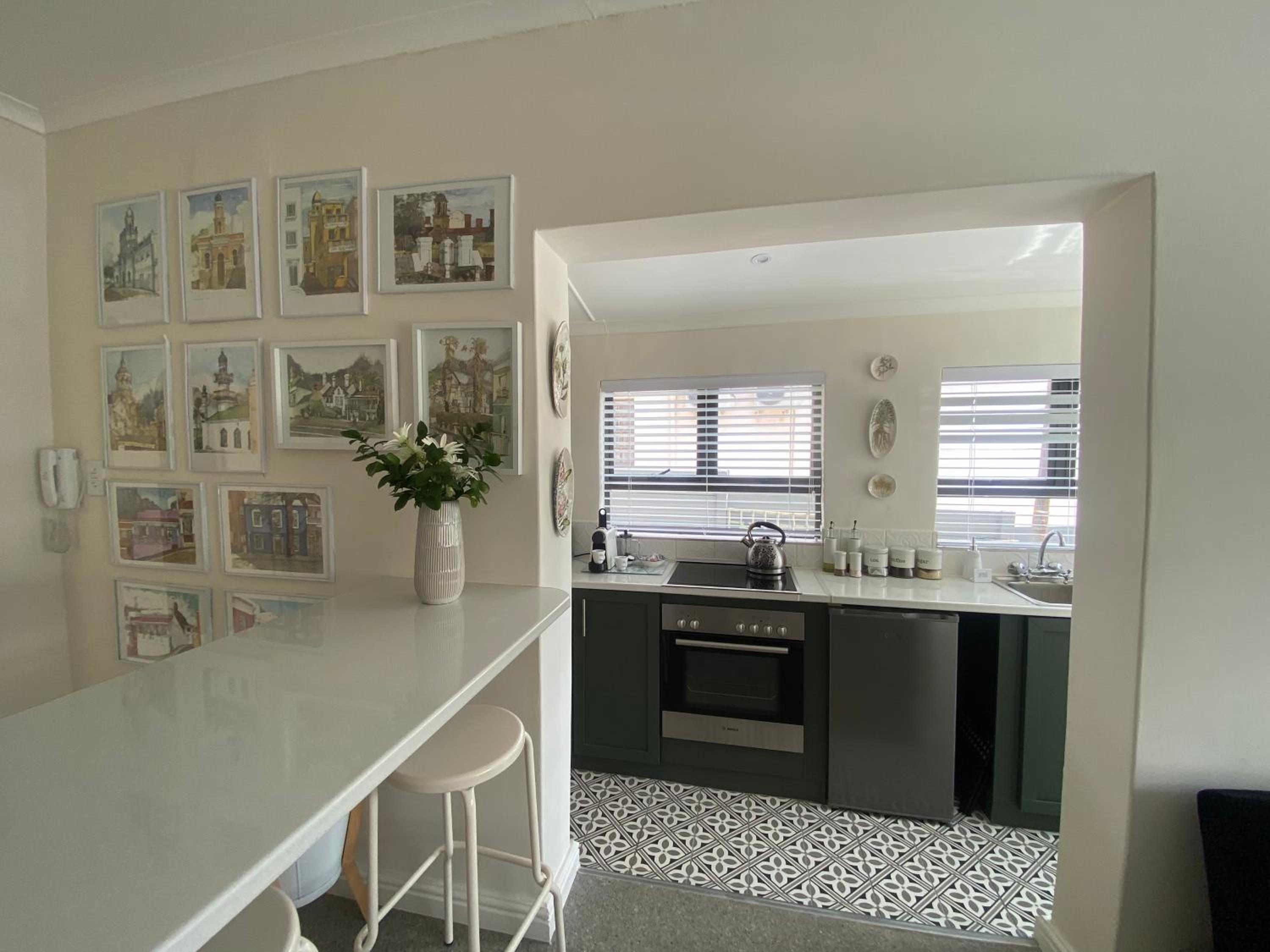 One-Bedroom House - Photo 22