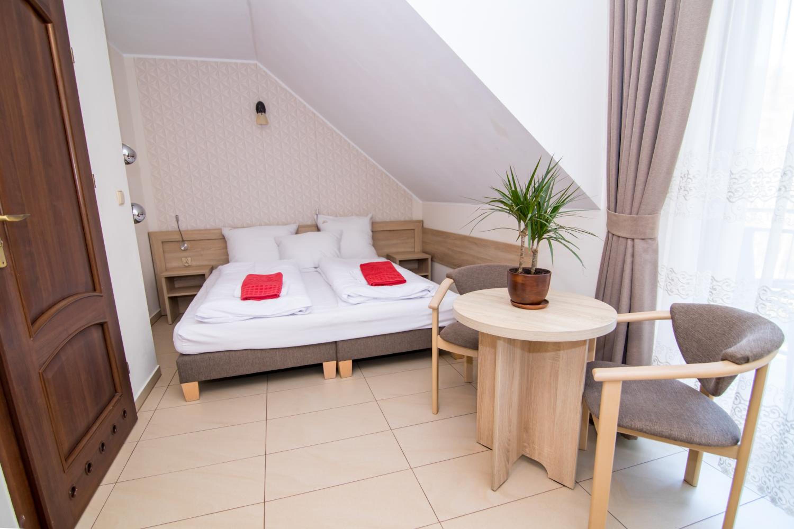 Double or Twin Room photo 2