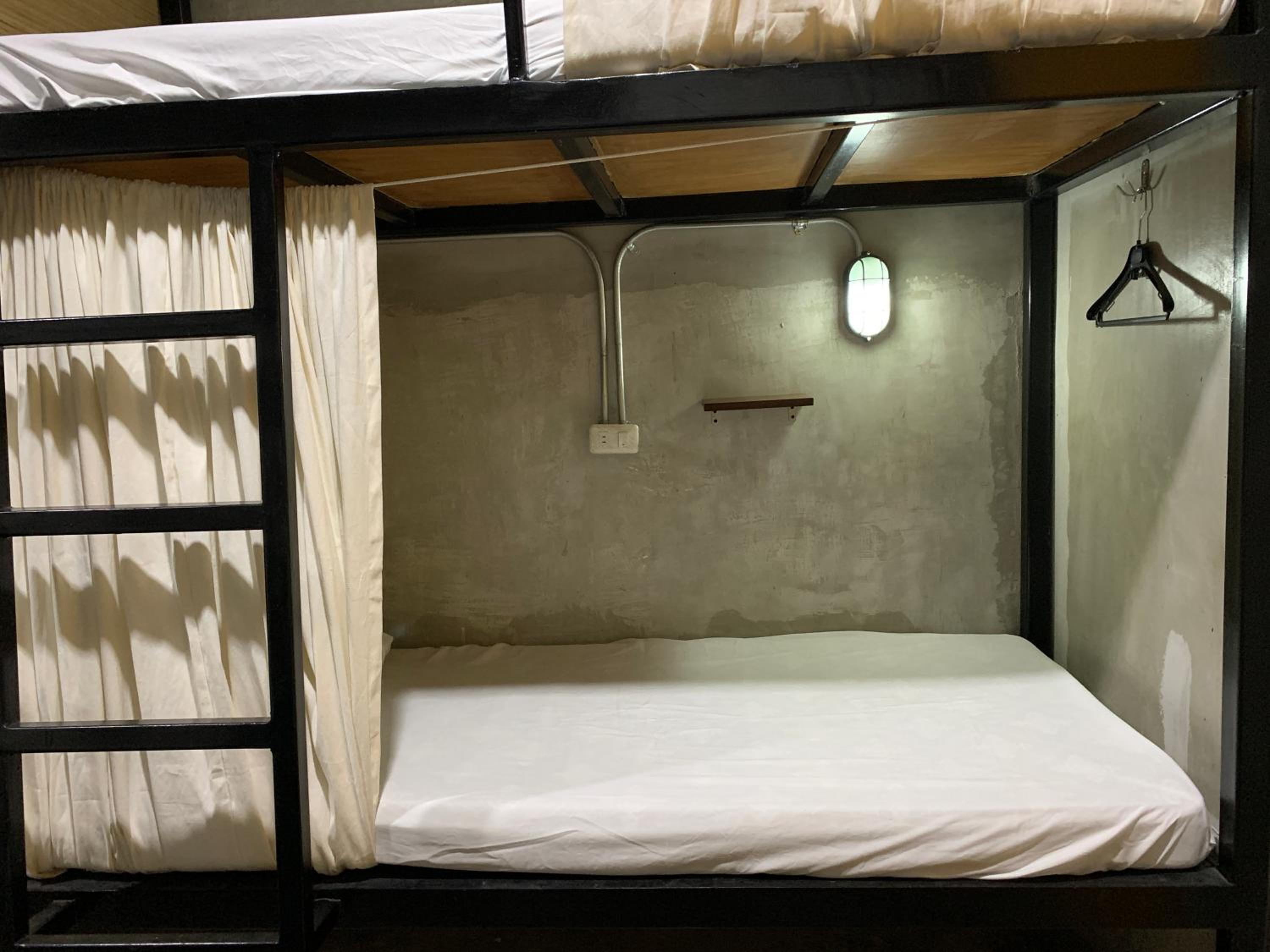 Bed in 8-Bed Mixed Dormitory Room photo 1