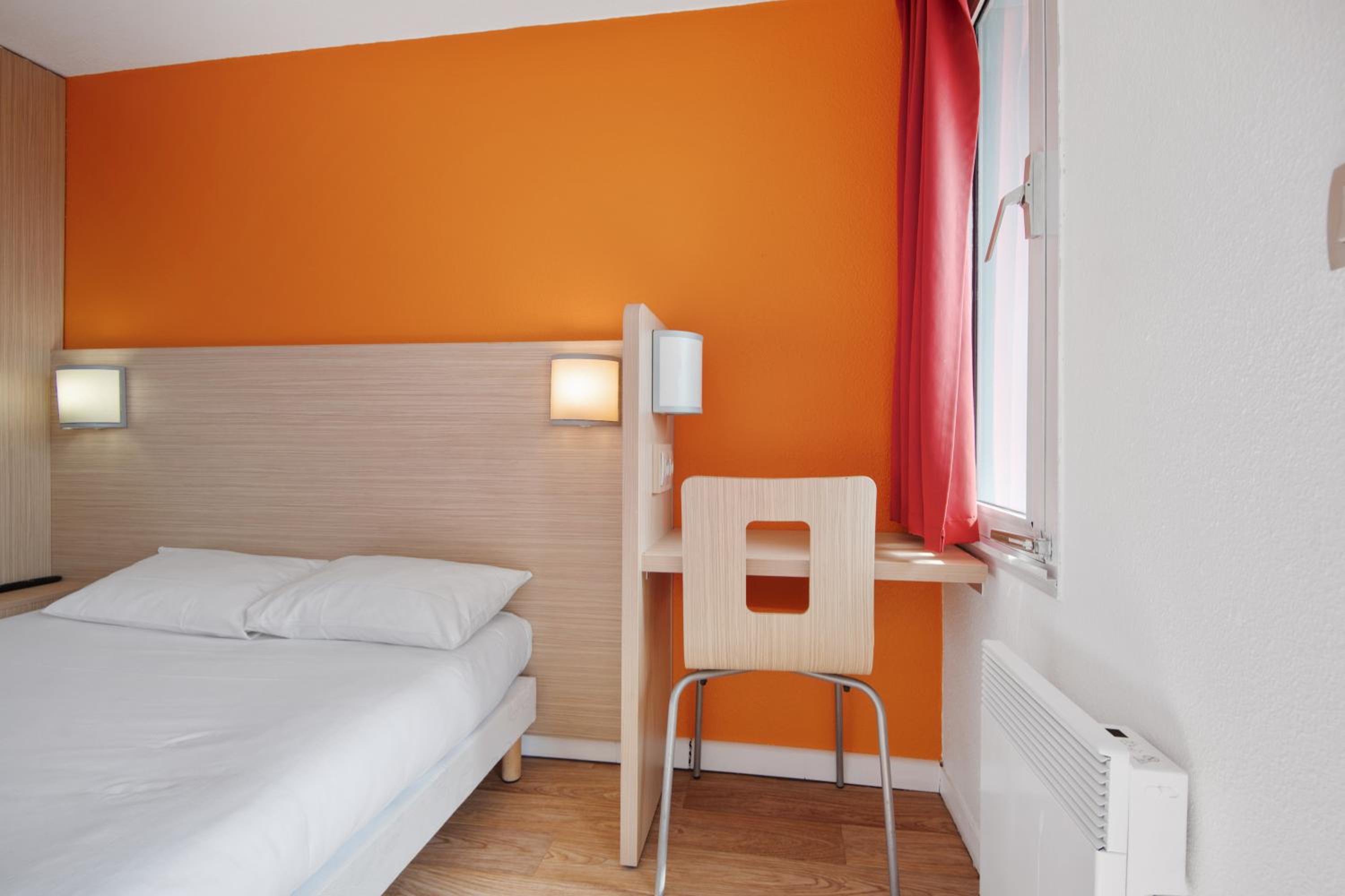 Double Room - Photo 5
