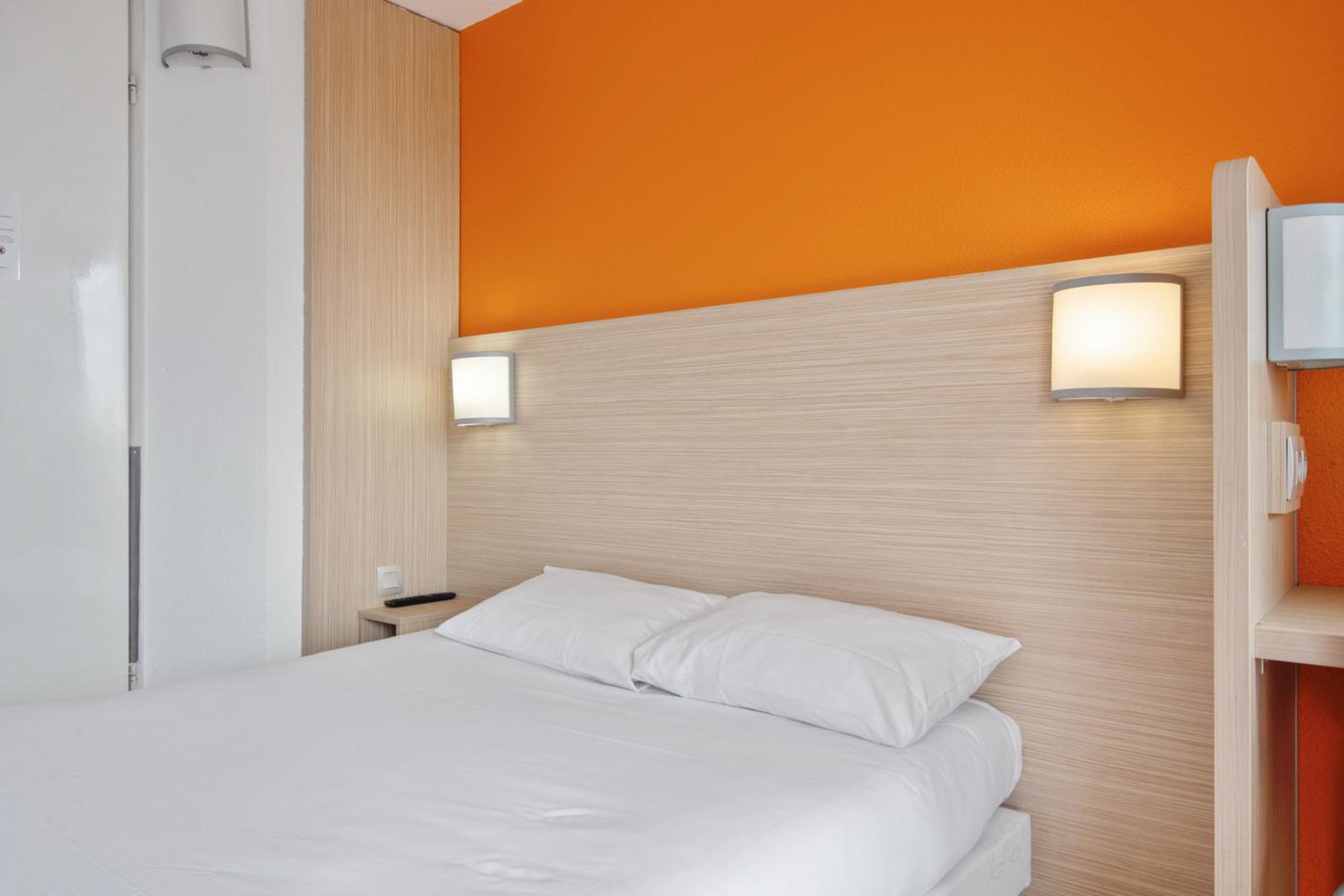 Double Room - Photo 6