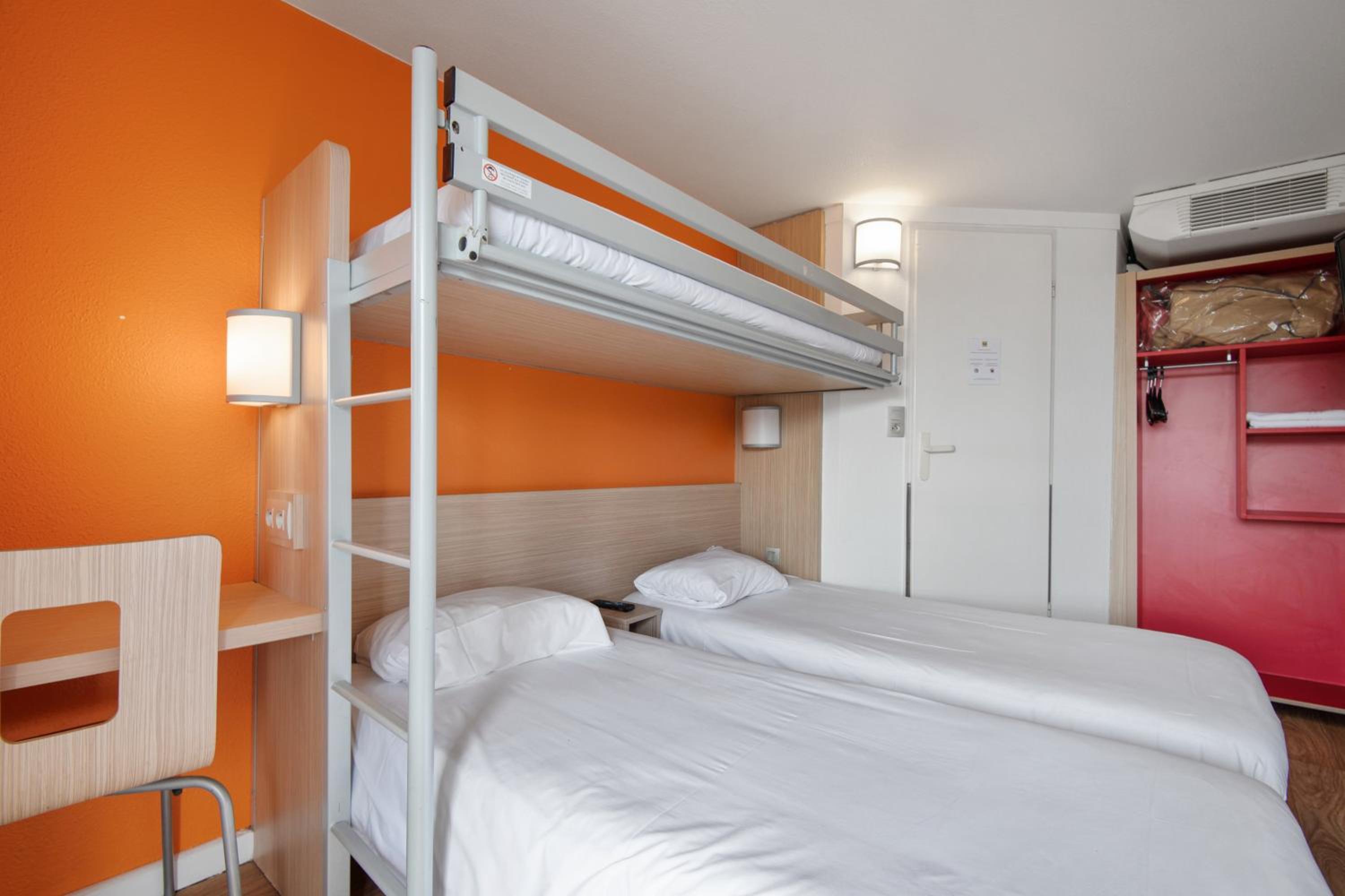 Triple Room - Photo 8