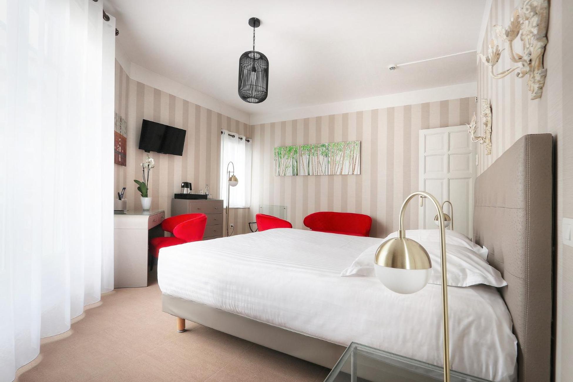 Superior Queen Room with Sea View - Non-Smoking - Photo 2
