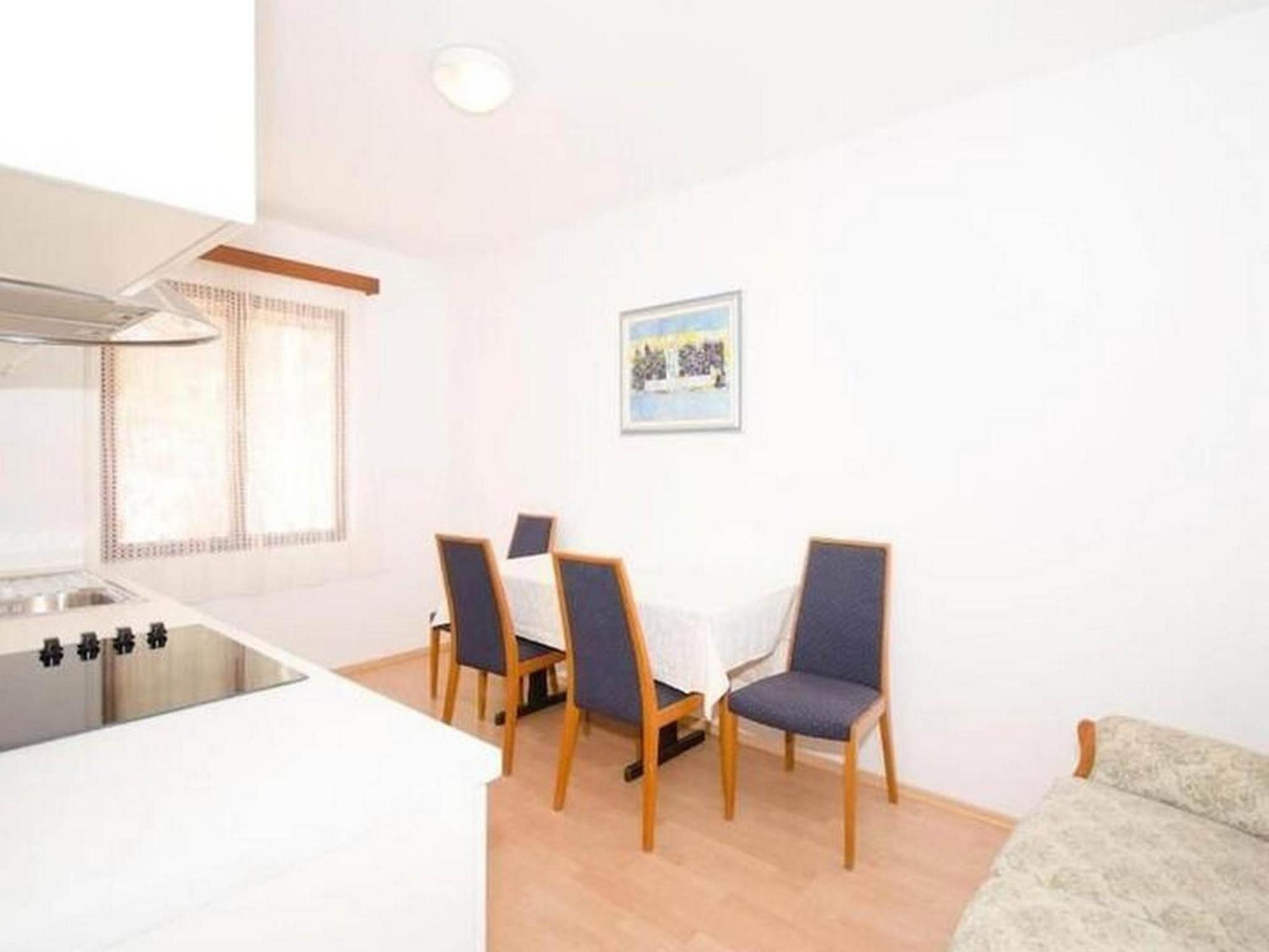 Comfort Double Room with Balcony and Sea View - Photo 11