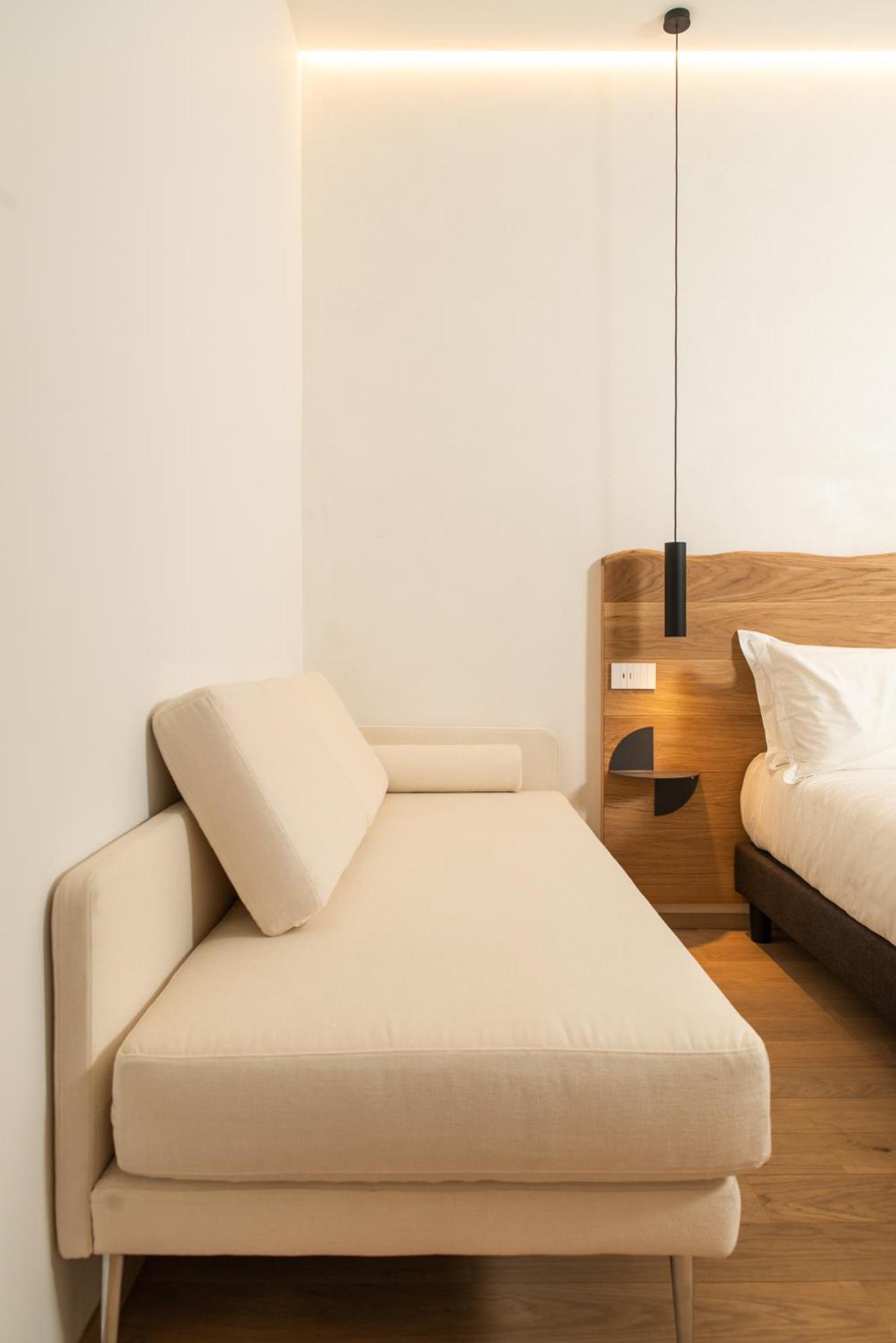 Double Room - Photo 17