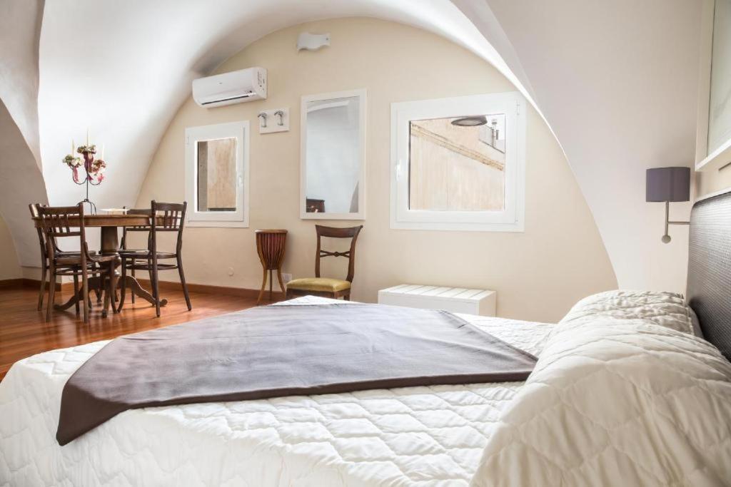 Two-Bedroom Apartment - Photo 1