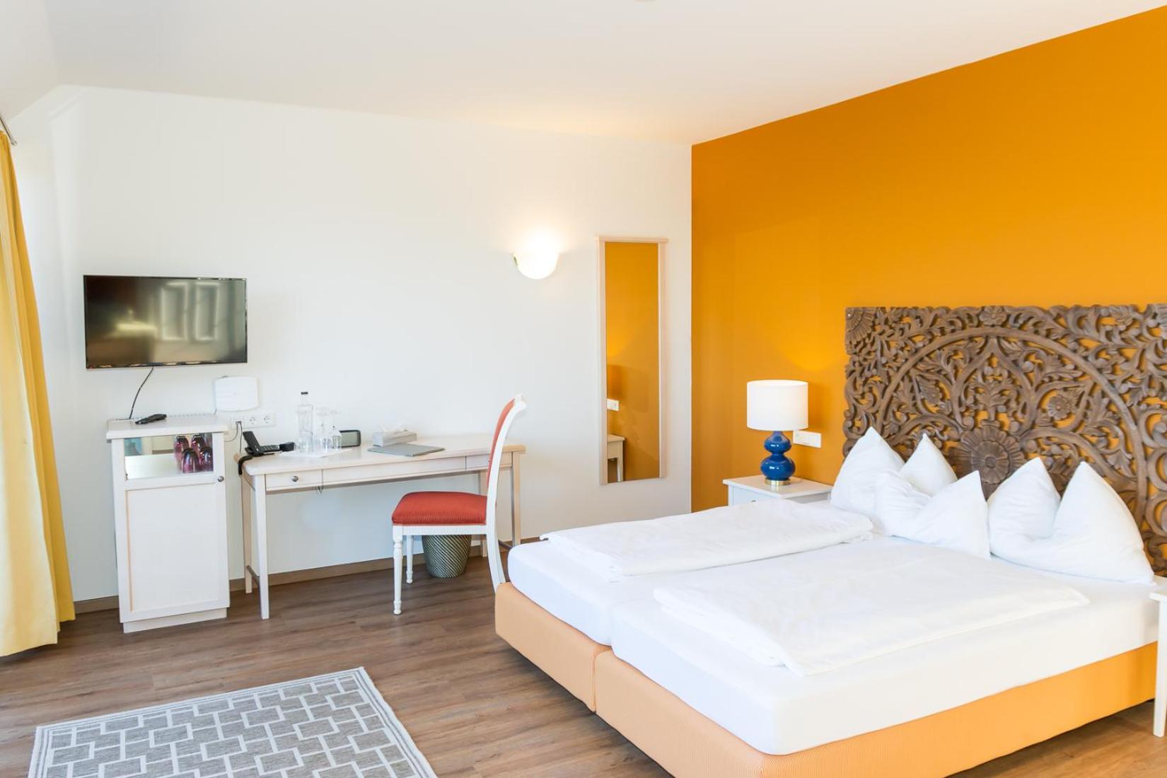 Deluxe Double Room with Balcony photo 1