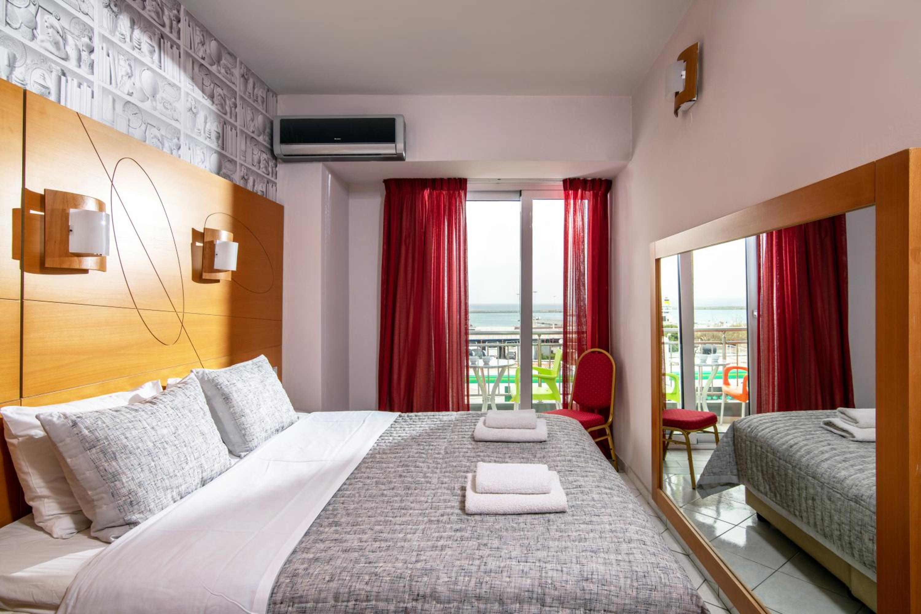 Double Room with View of the Port