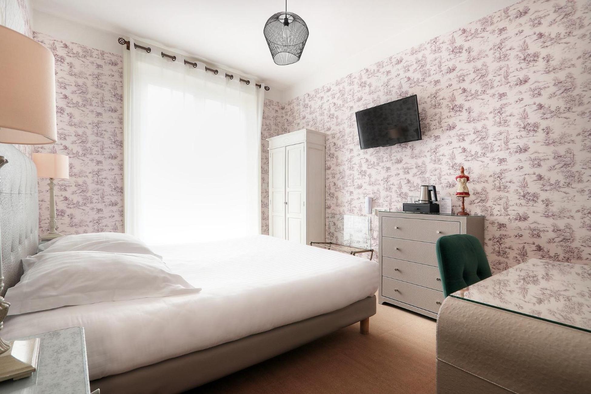 Classic Double Room - Photo 8