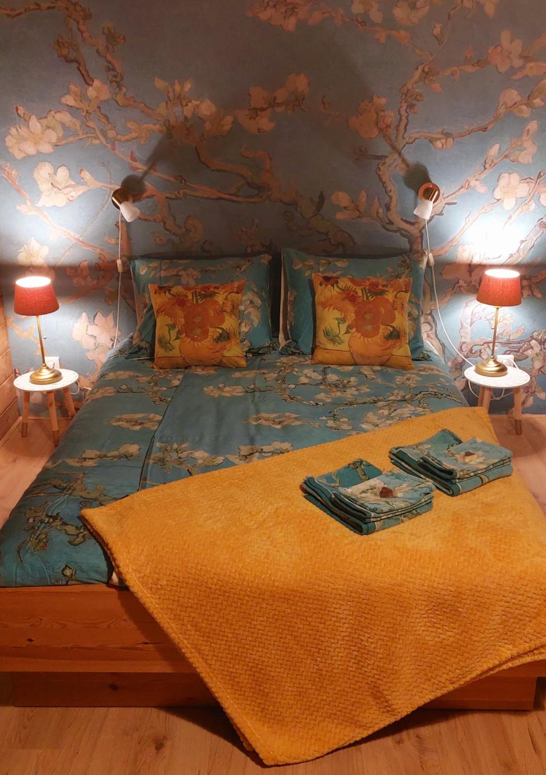 Deluxe Room - Photo 5