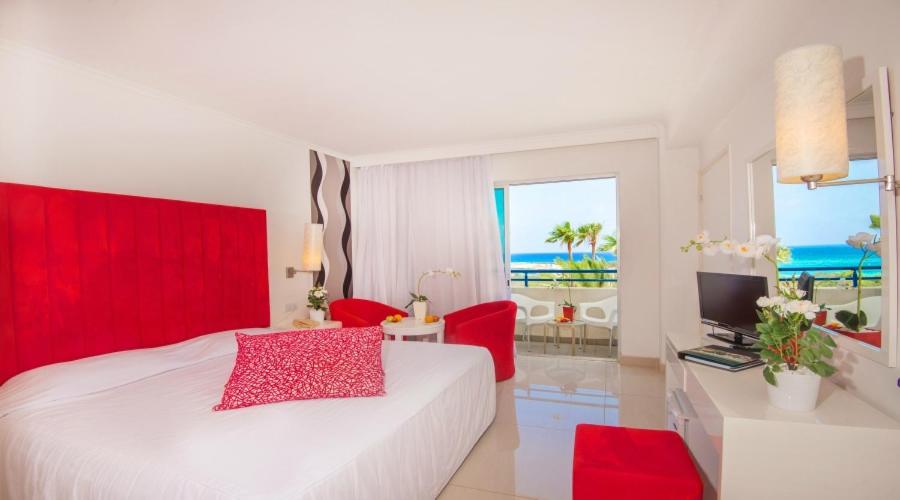Standard Double or Twin Room with Sea View - Photo 1