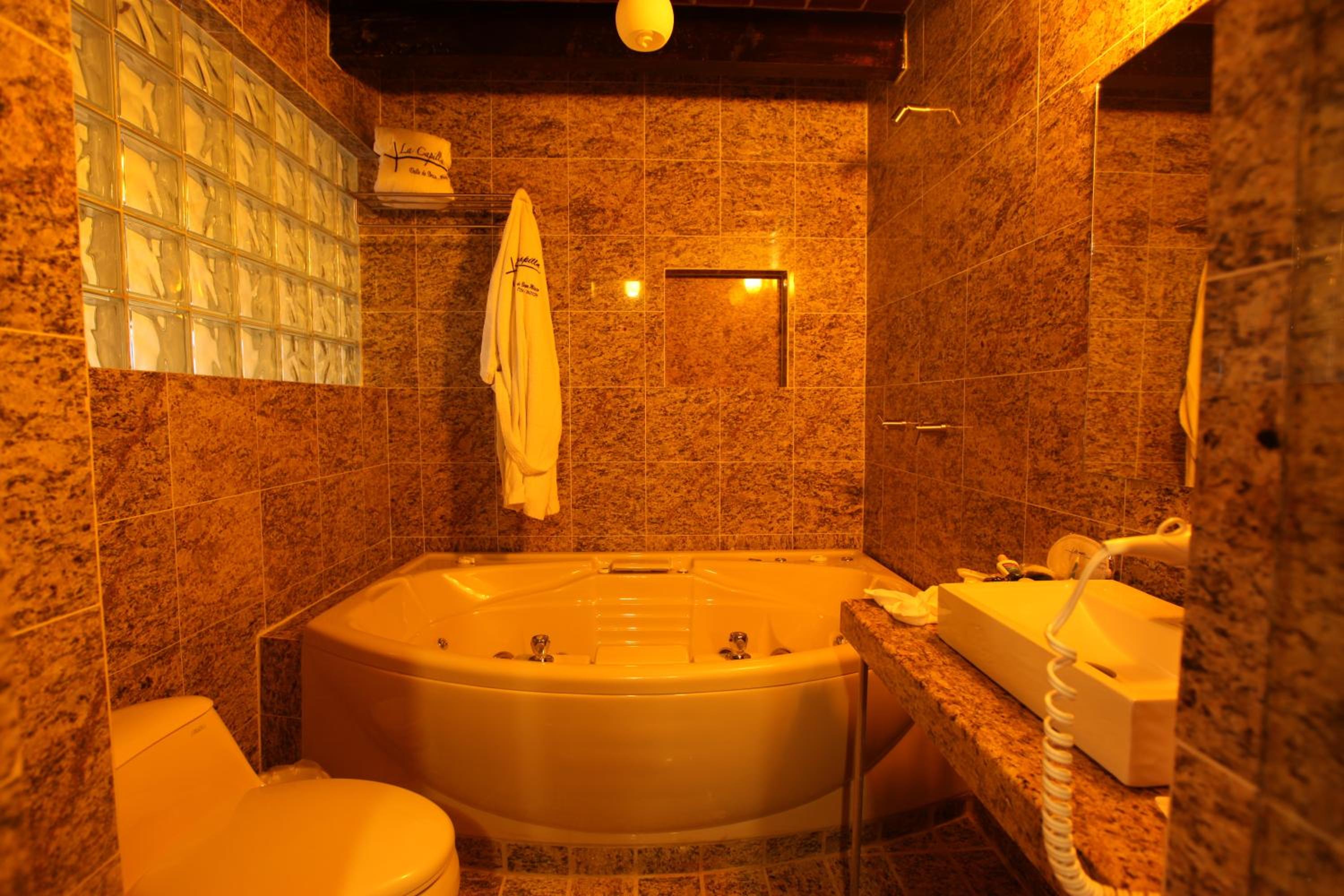 Deluxe Double Room photo 3