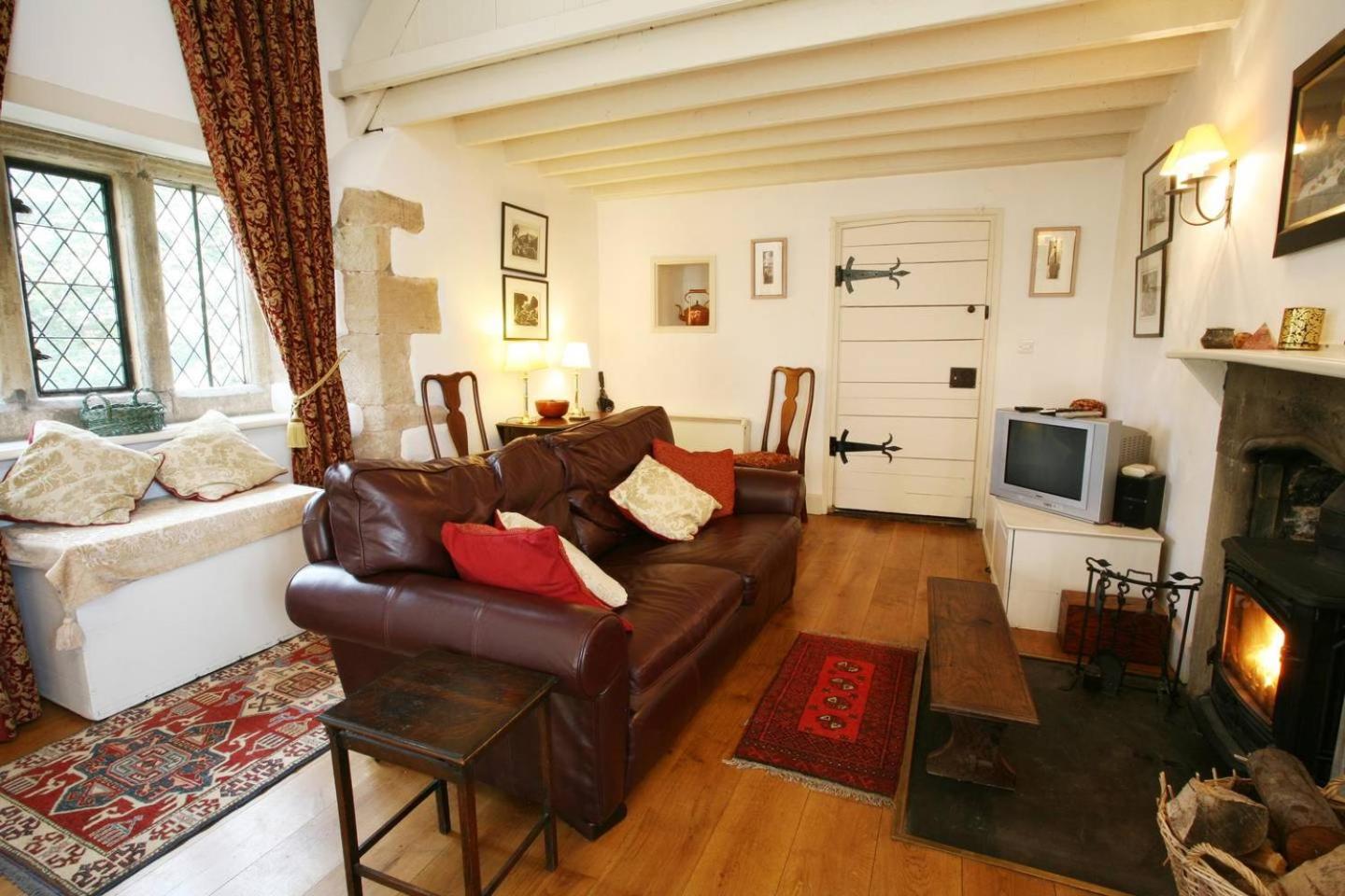 One-Bedroom House - Photo 16