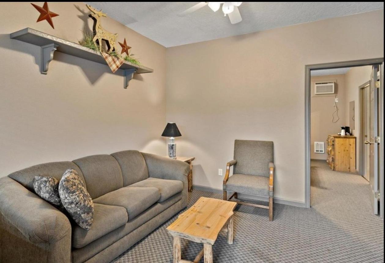 One-Bedroom Suite