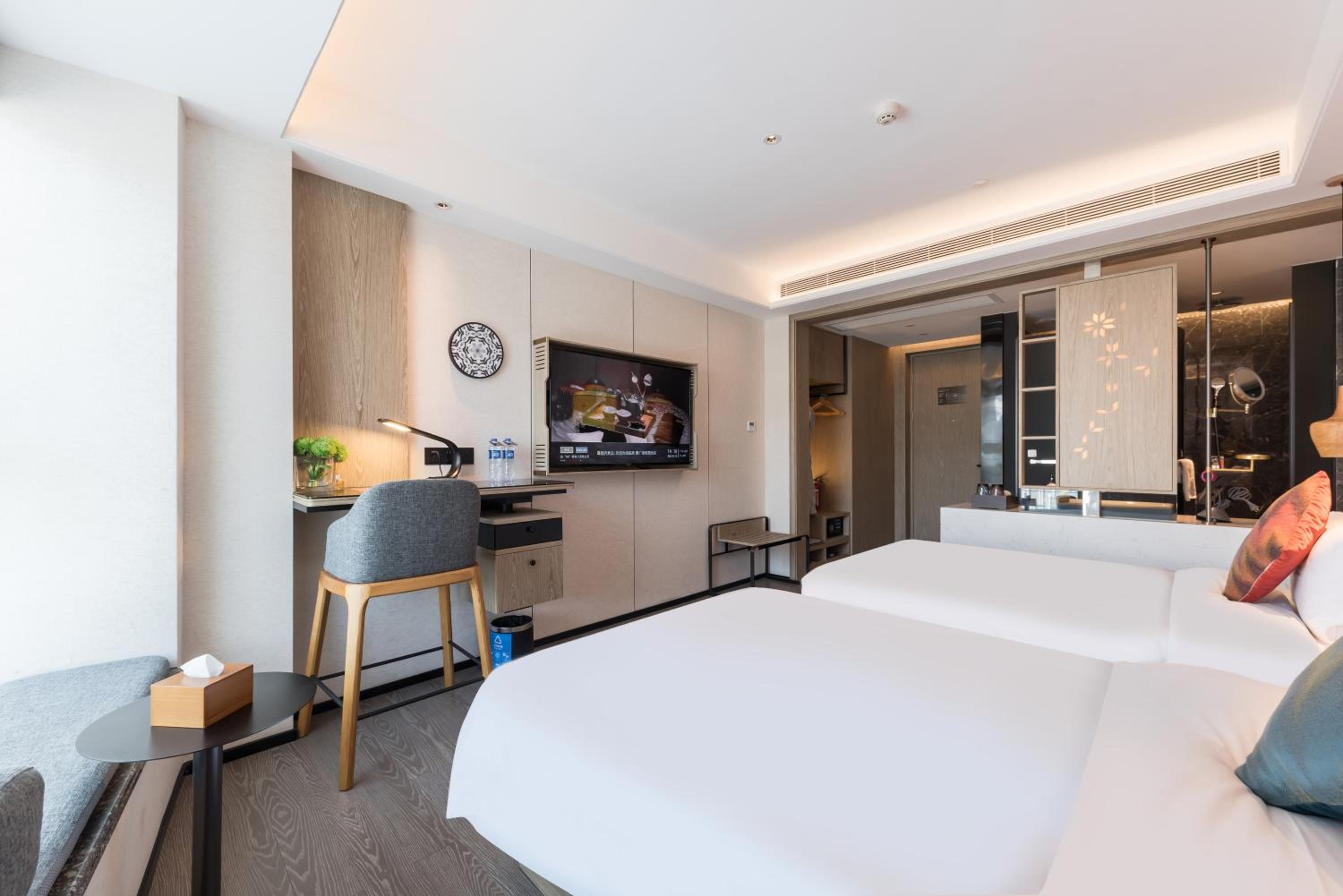 Standard Twin Room photo 3