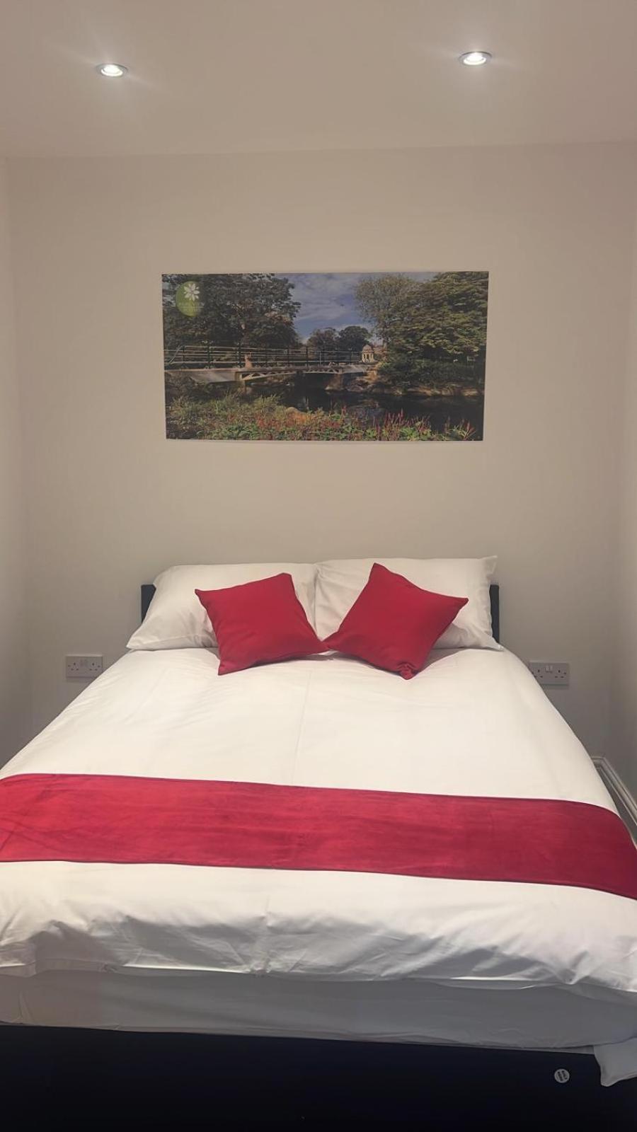 Double or Twin Room - Photo 6