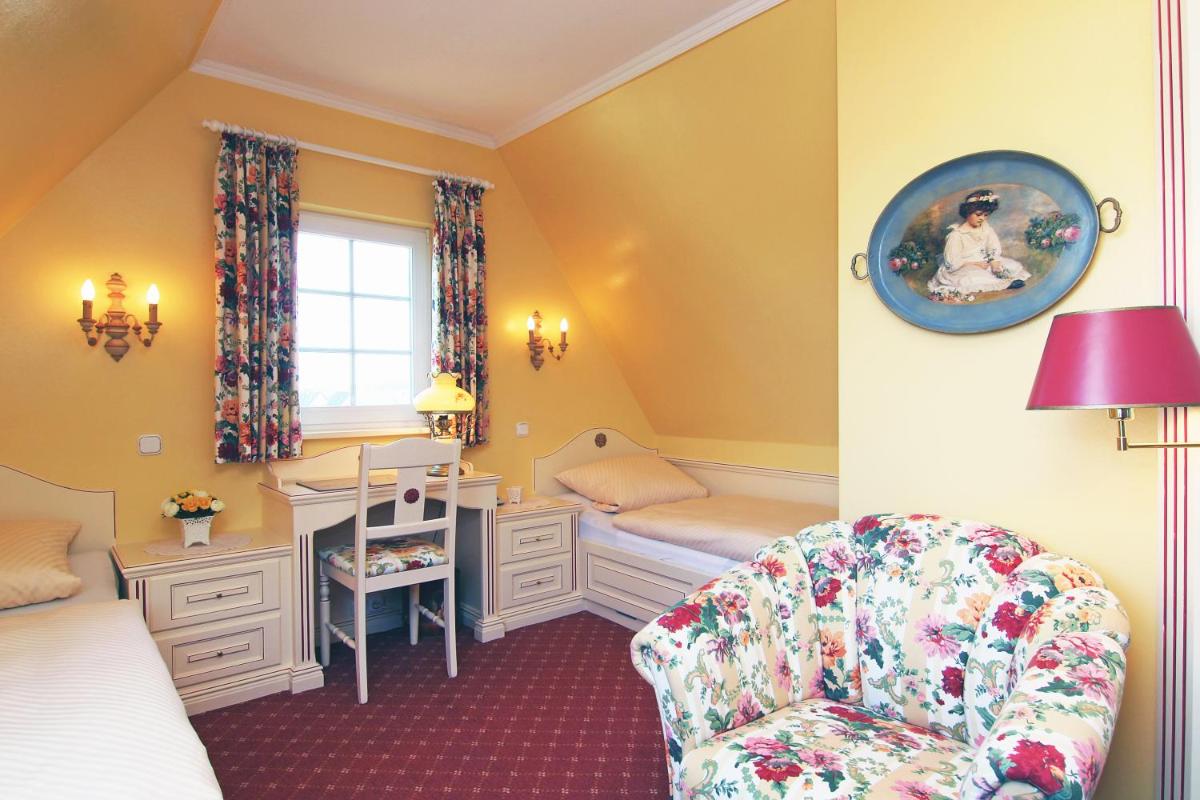 Twin Room Nr 17 with Sea view
