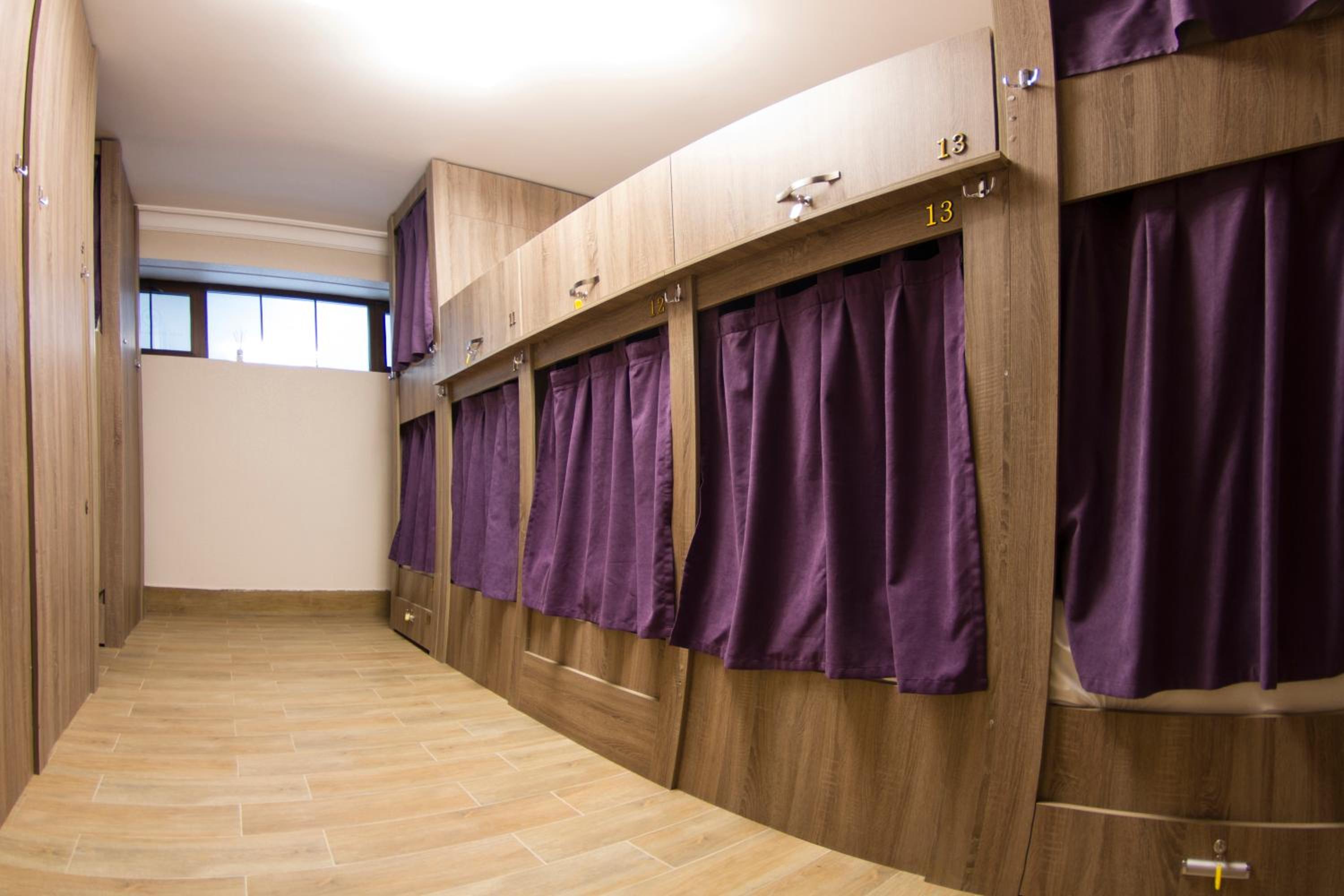 Bed in 6-Bed Female Dormitory Room photo 1