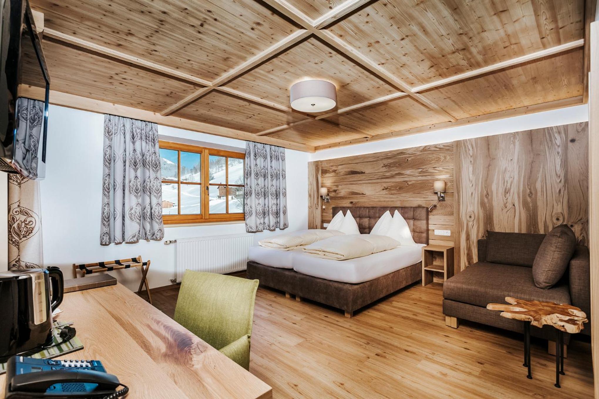 Deluxe Family Room - Annex - Photo 5