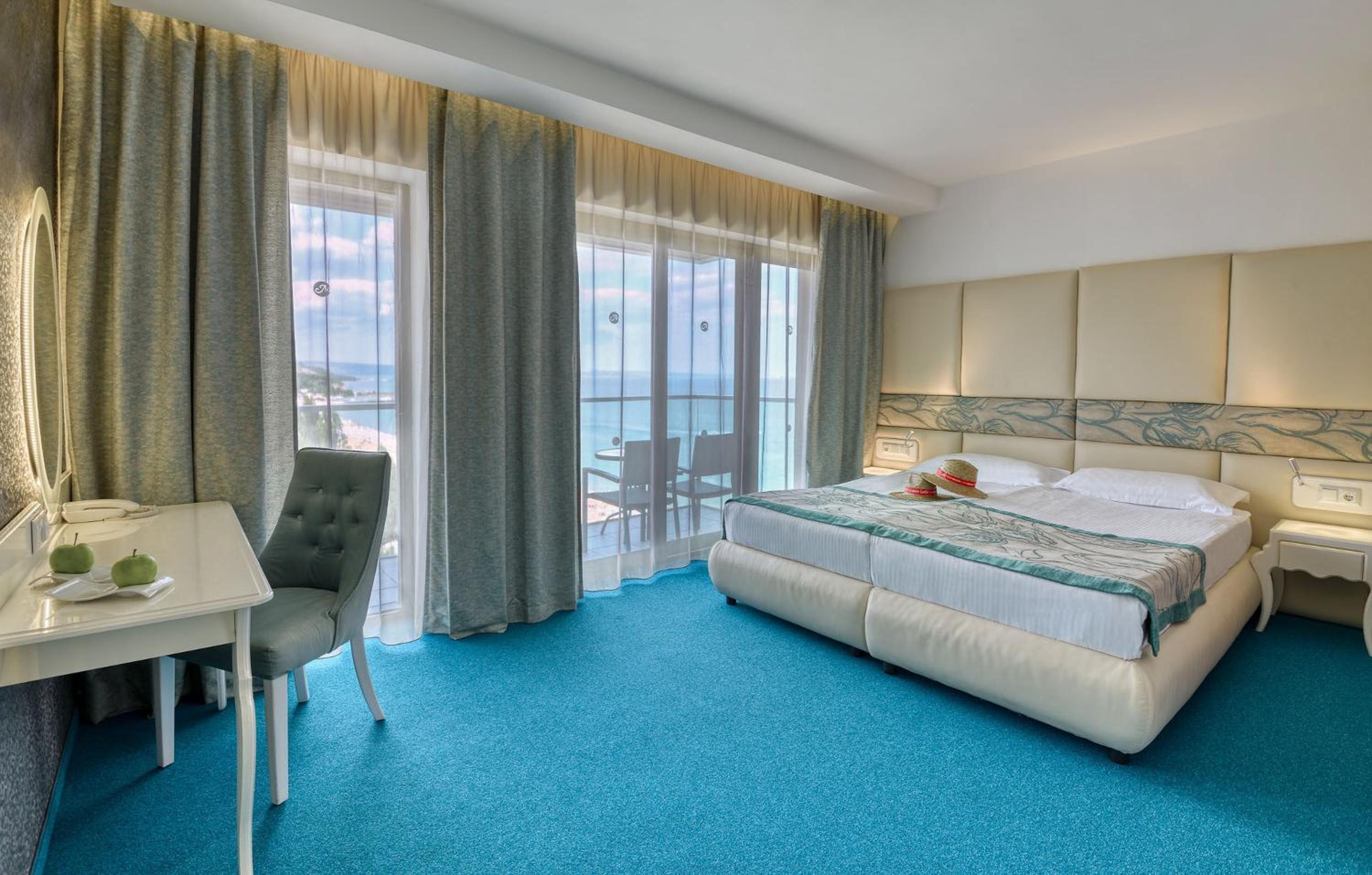 Junior Suite with Side Sea View – Premium A la cart & Exclusive Adults only Beach Access