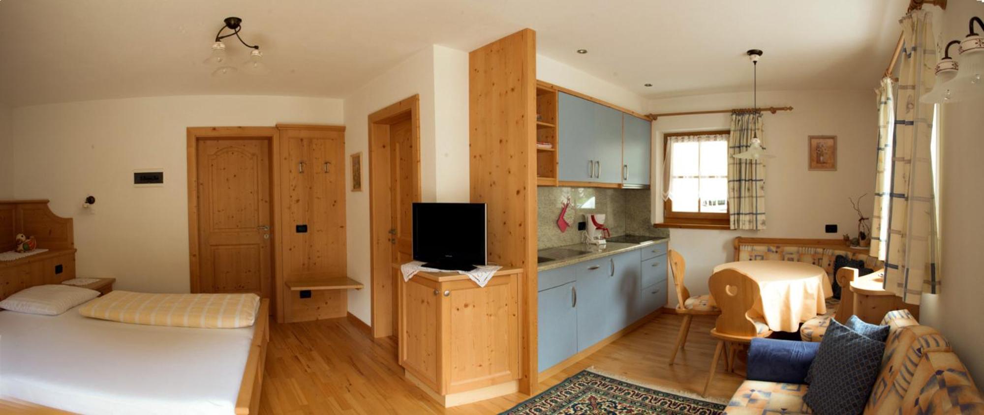 Studio Apartment photo 1