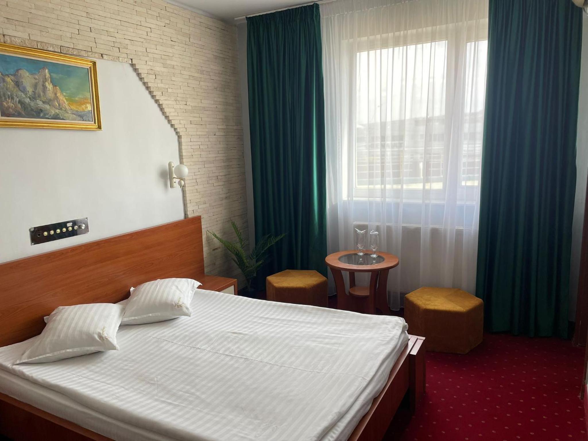 Standard Double Room photo 3