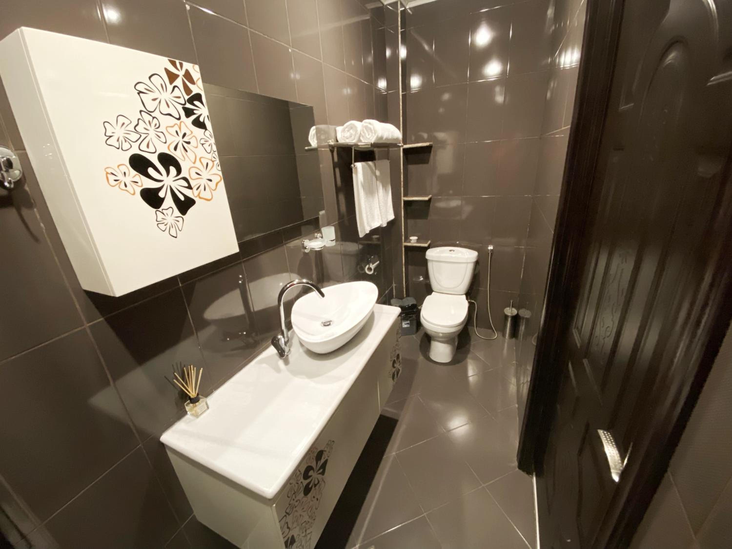 Deluxe Double Room - Photo 7