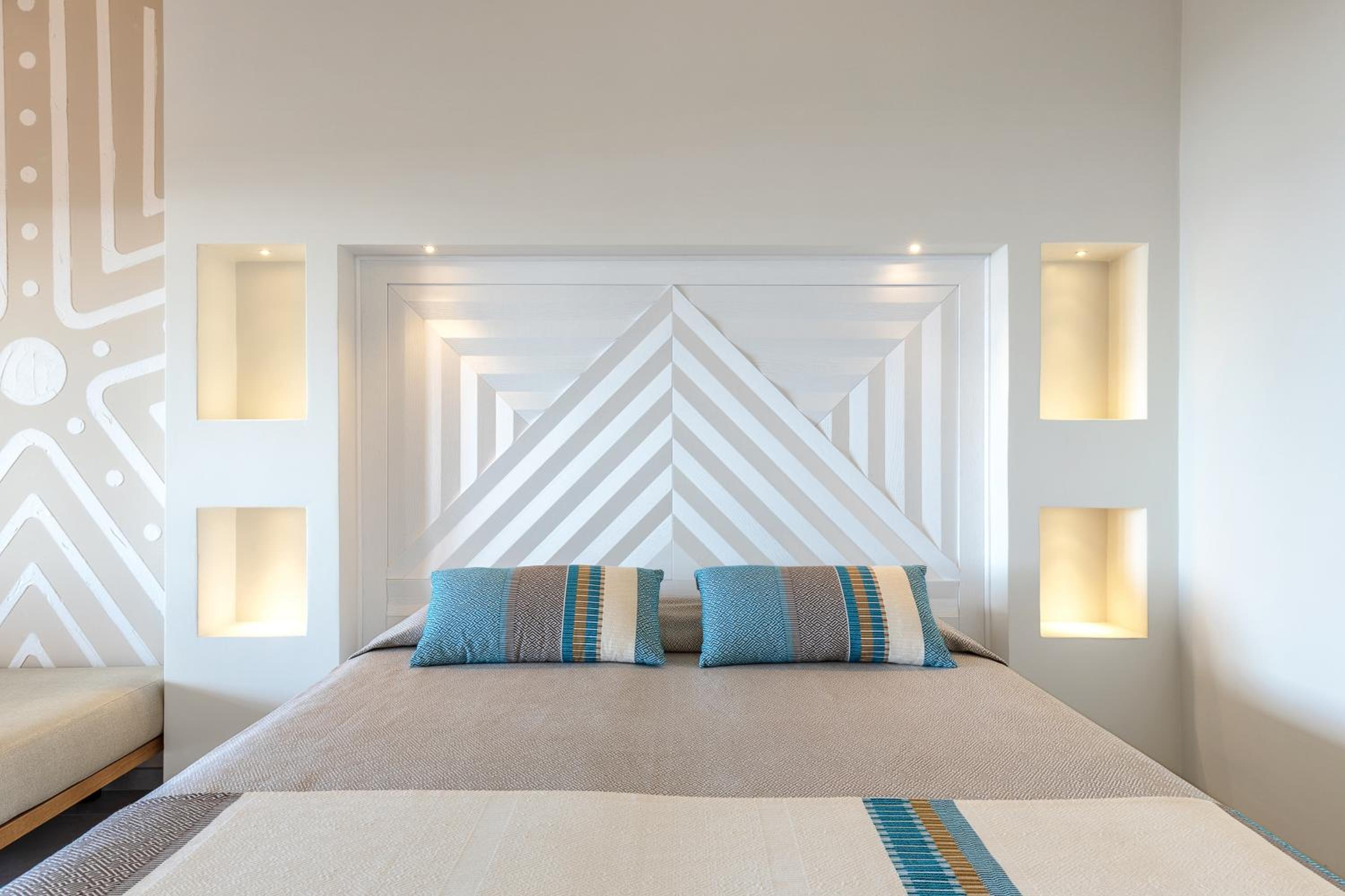 Deluxe Double or Twin Room with Sea View - Photo 4