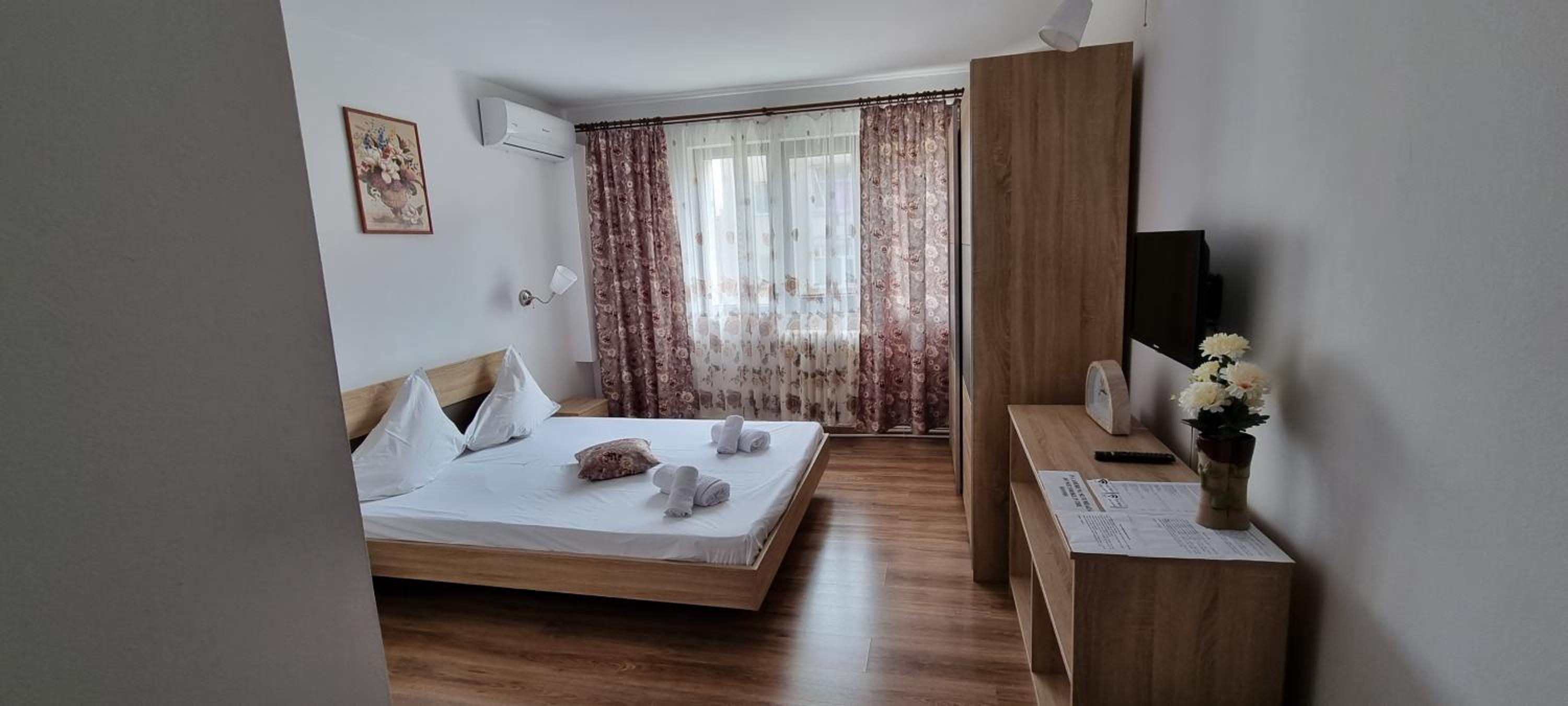 Double Room - Photo 2