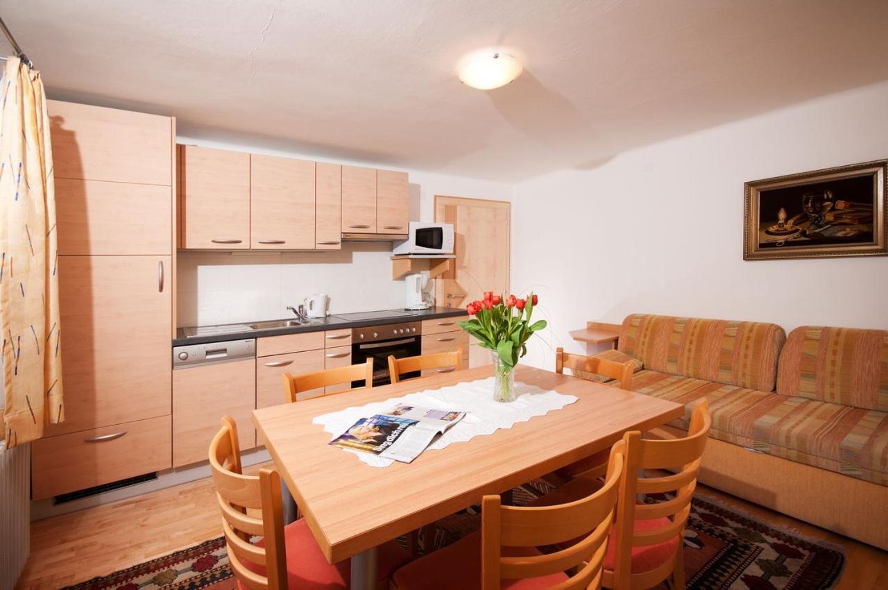 Apartment with Mountain View photo 2