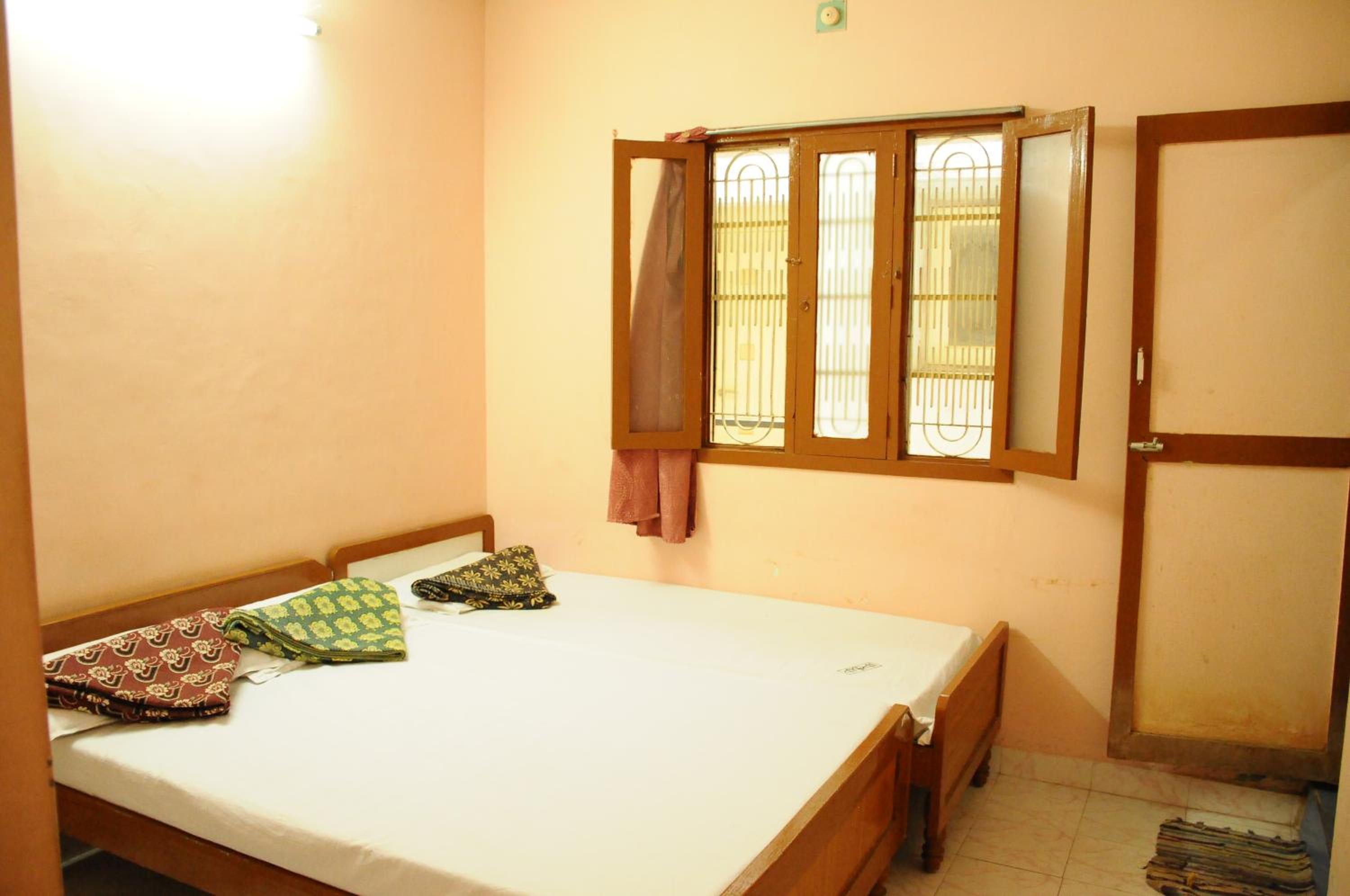 Budget Double Room photo 1