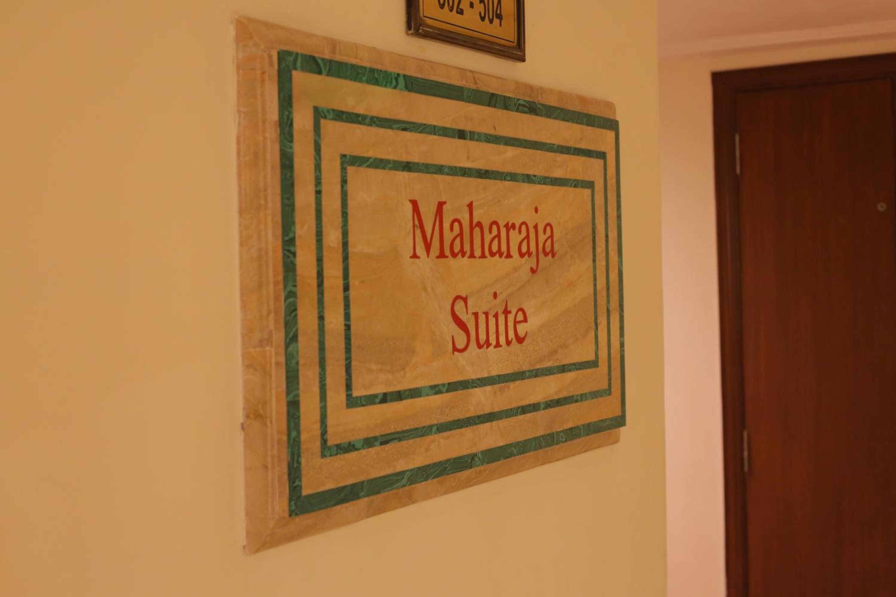 Maharajah One Bedroom Suite - 15% Discount on Food & Soft Beverages