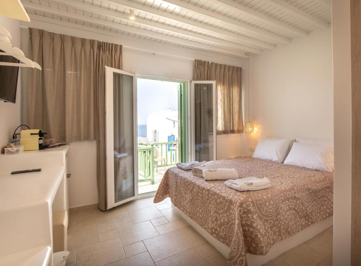 Deluxe Suite with Sea View photo 1