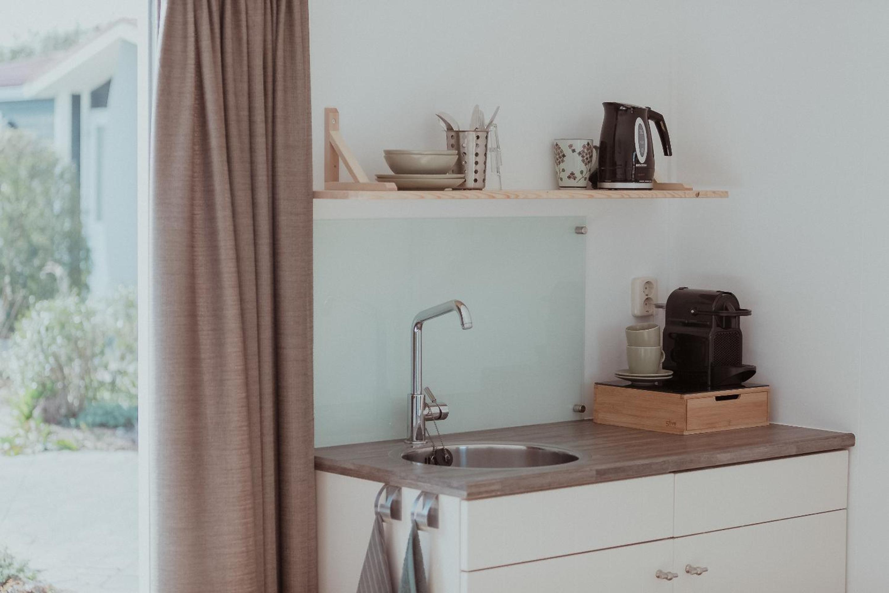 Studio with Shower - Photo 9