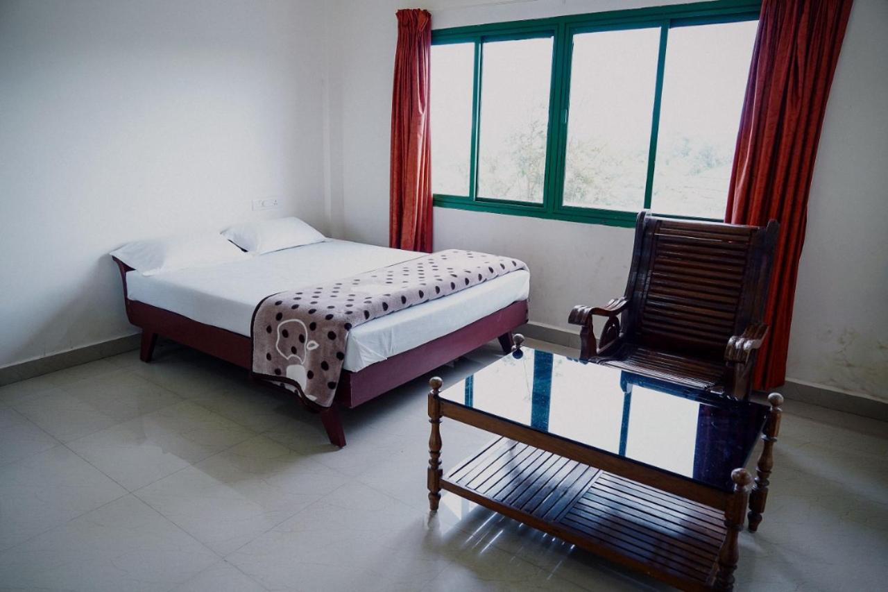 Deluxe Double Room with Balcony photo 1