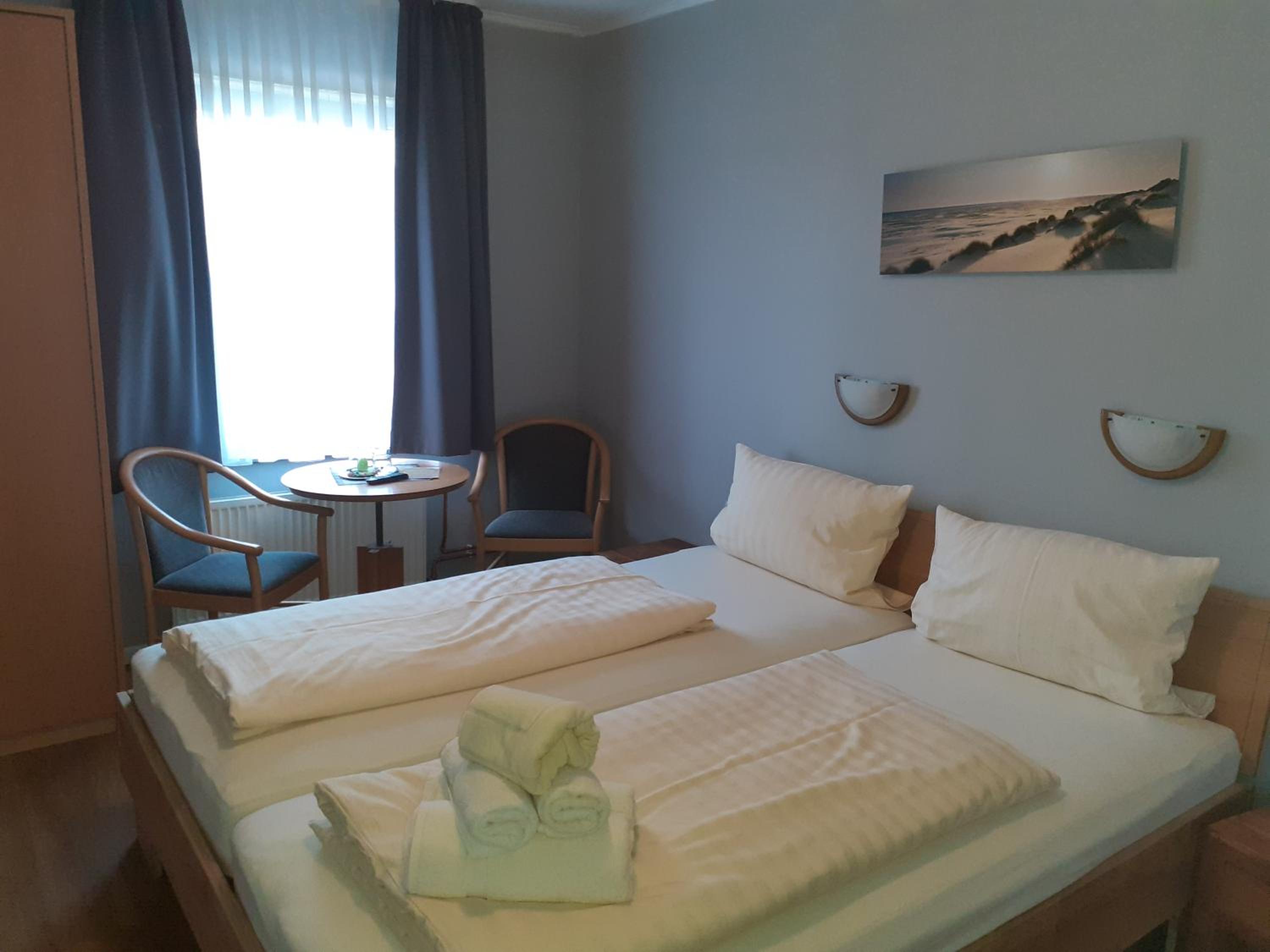 Double Room - Photo 12