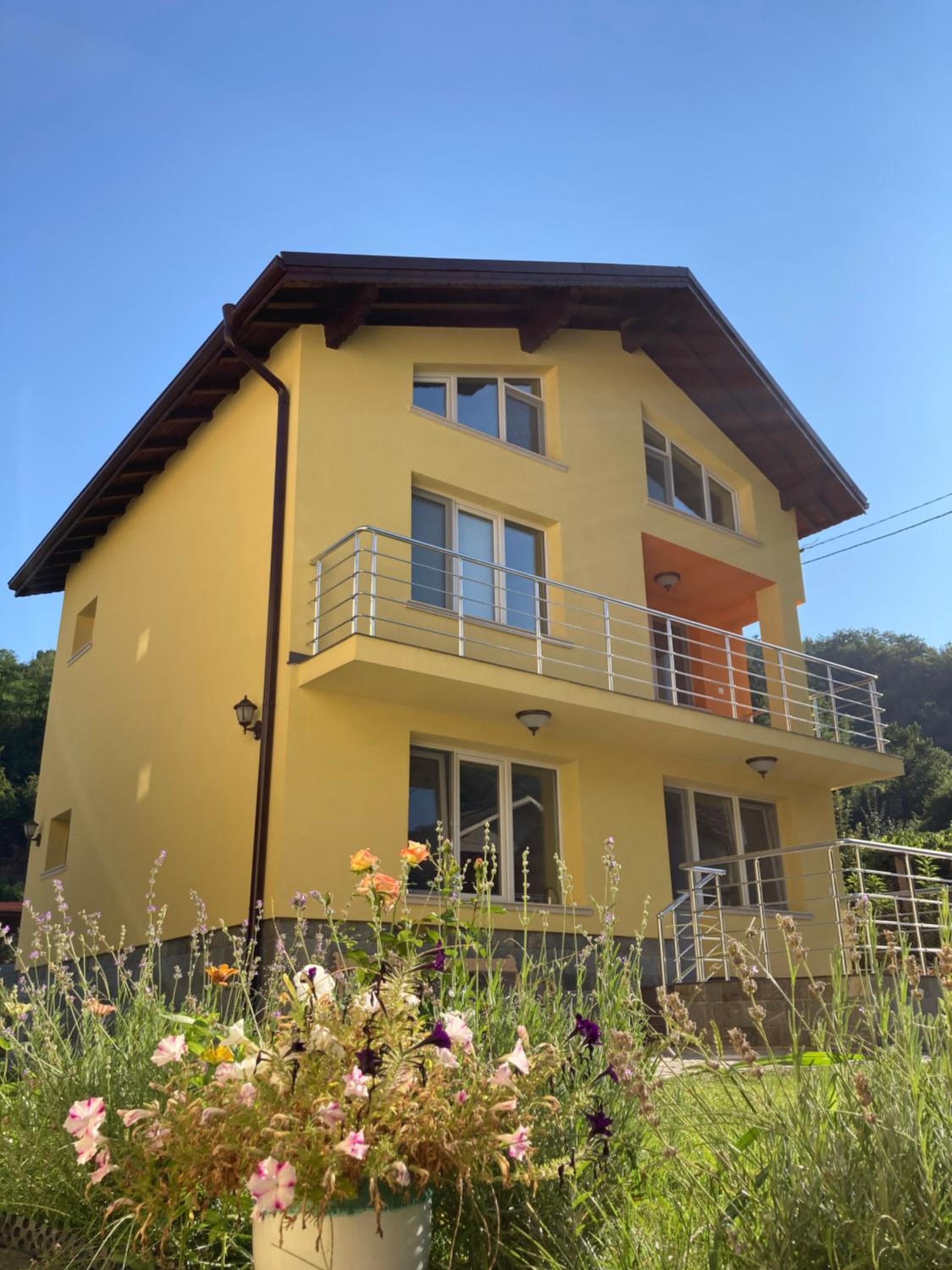 Villa photo 2