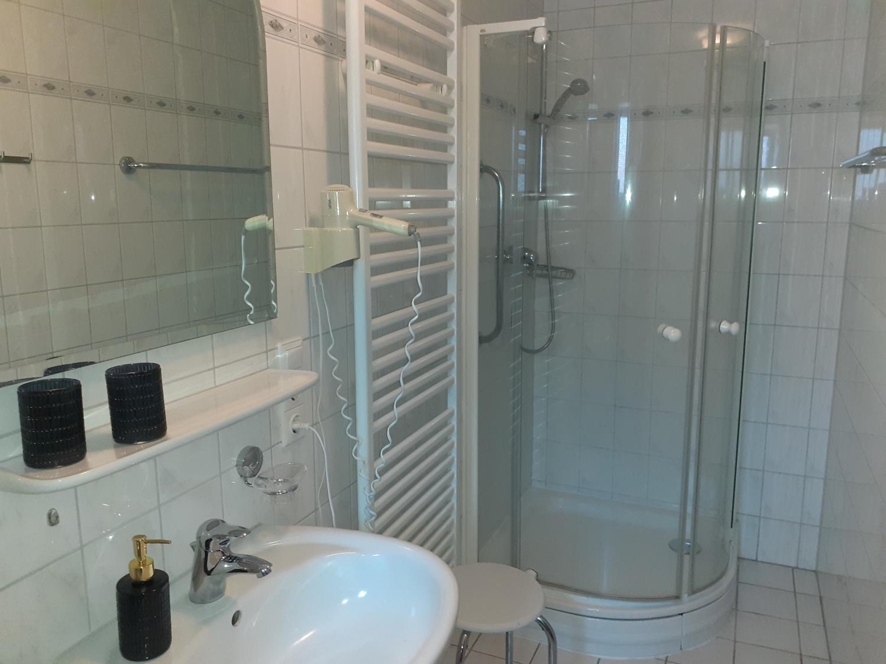 Double Room - Photo 2