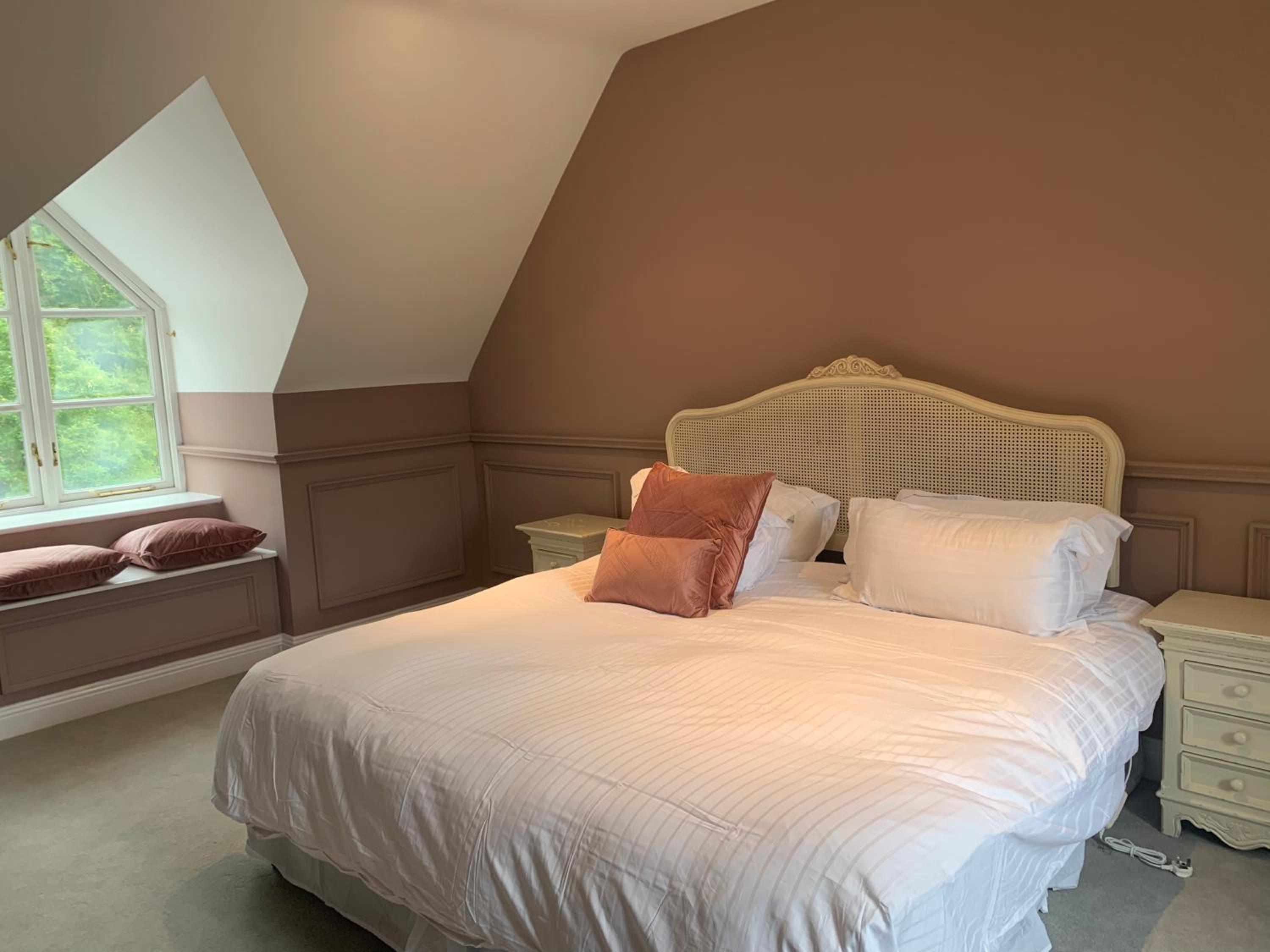 Four-Bedroom House - Photo 3