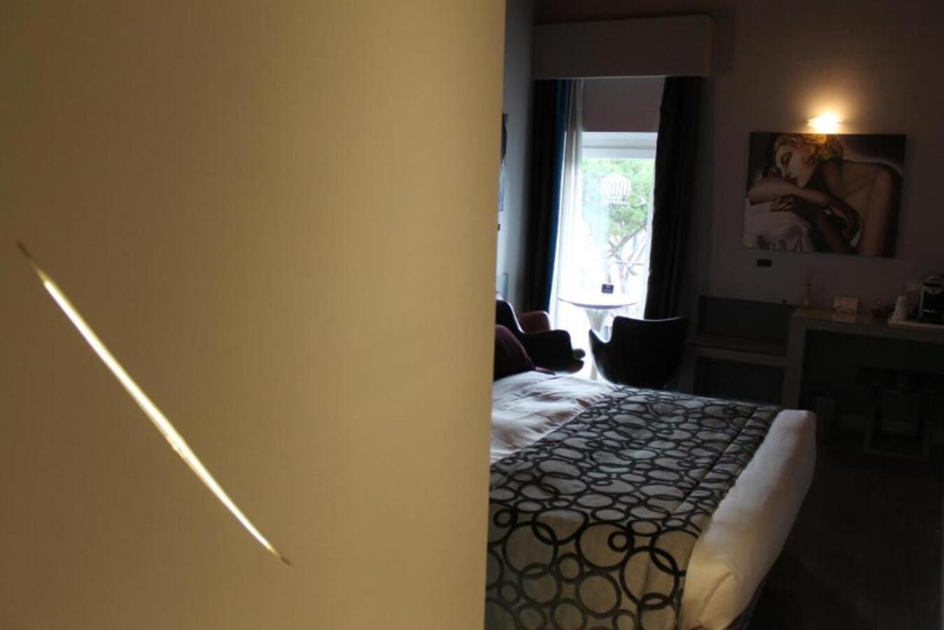 Small Double Room Smart photo 3