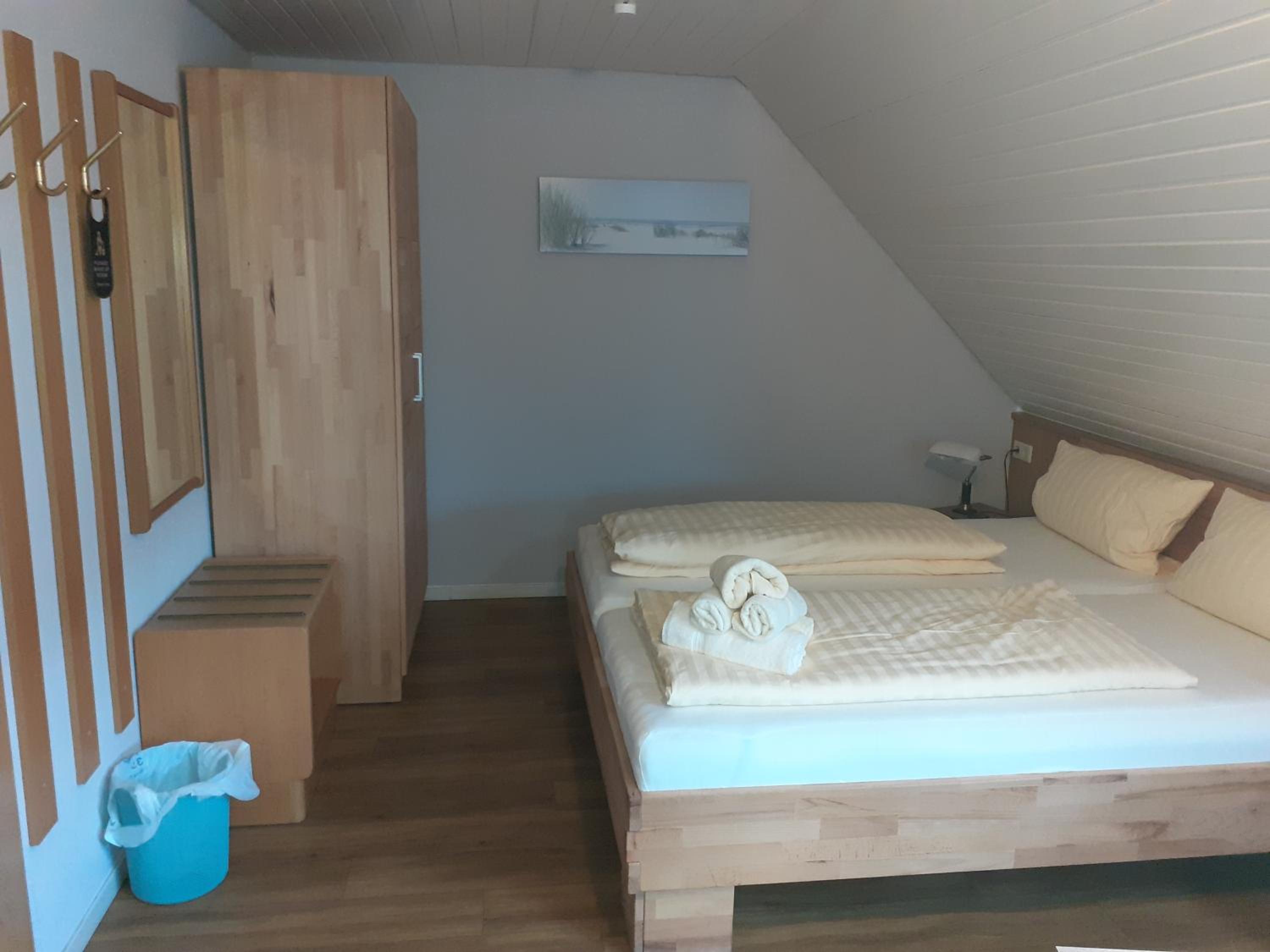 Double Room - Photo 8